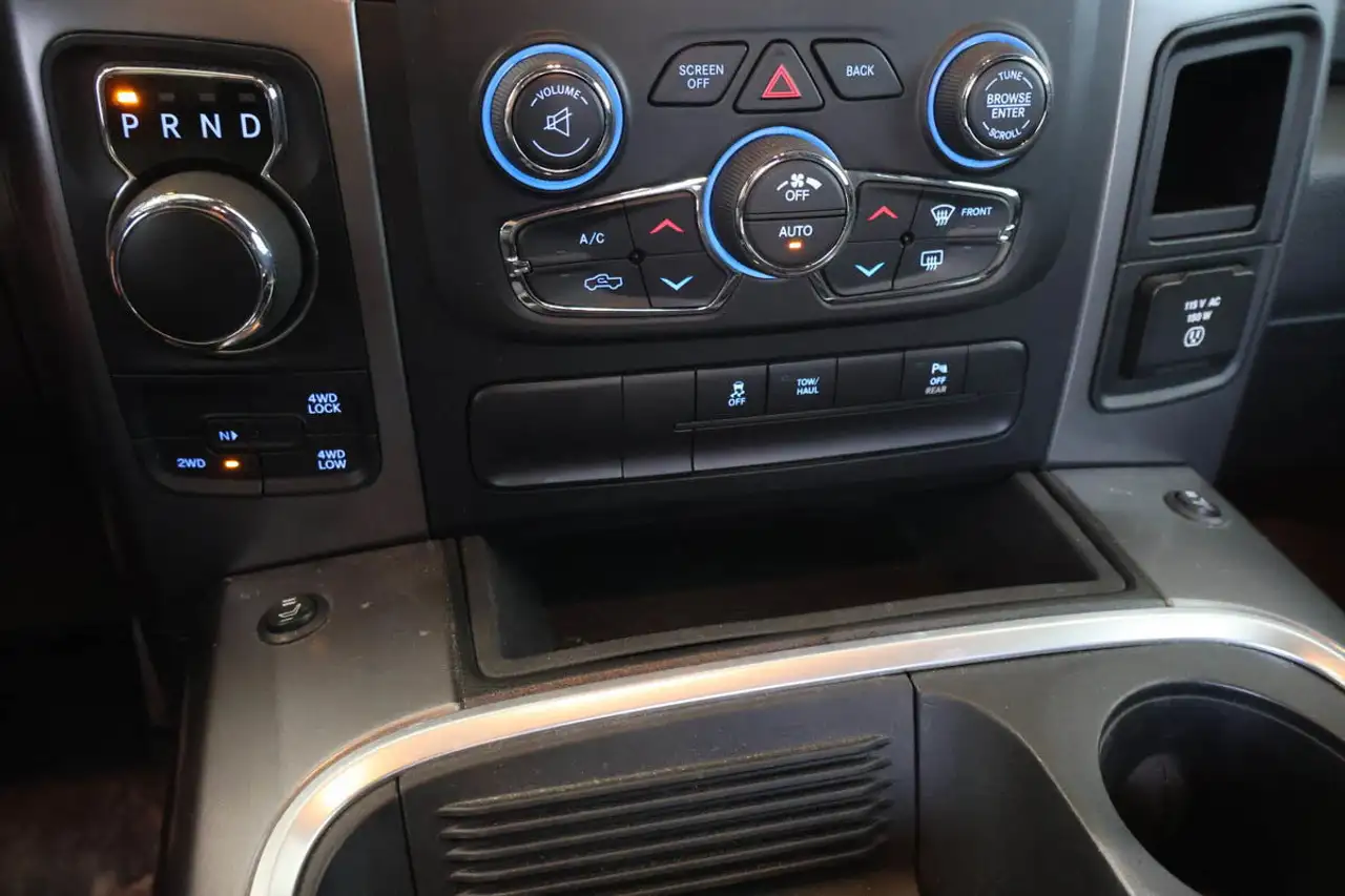 RAM 1500 снимка RAM 1500