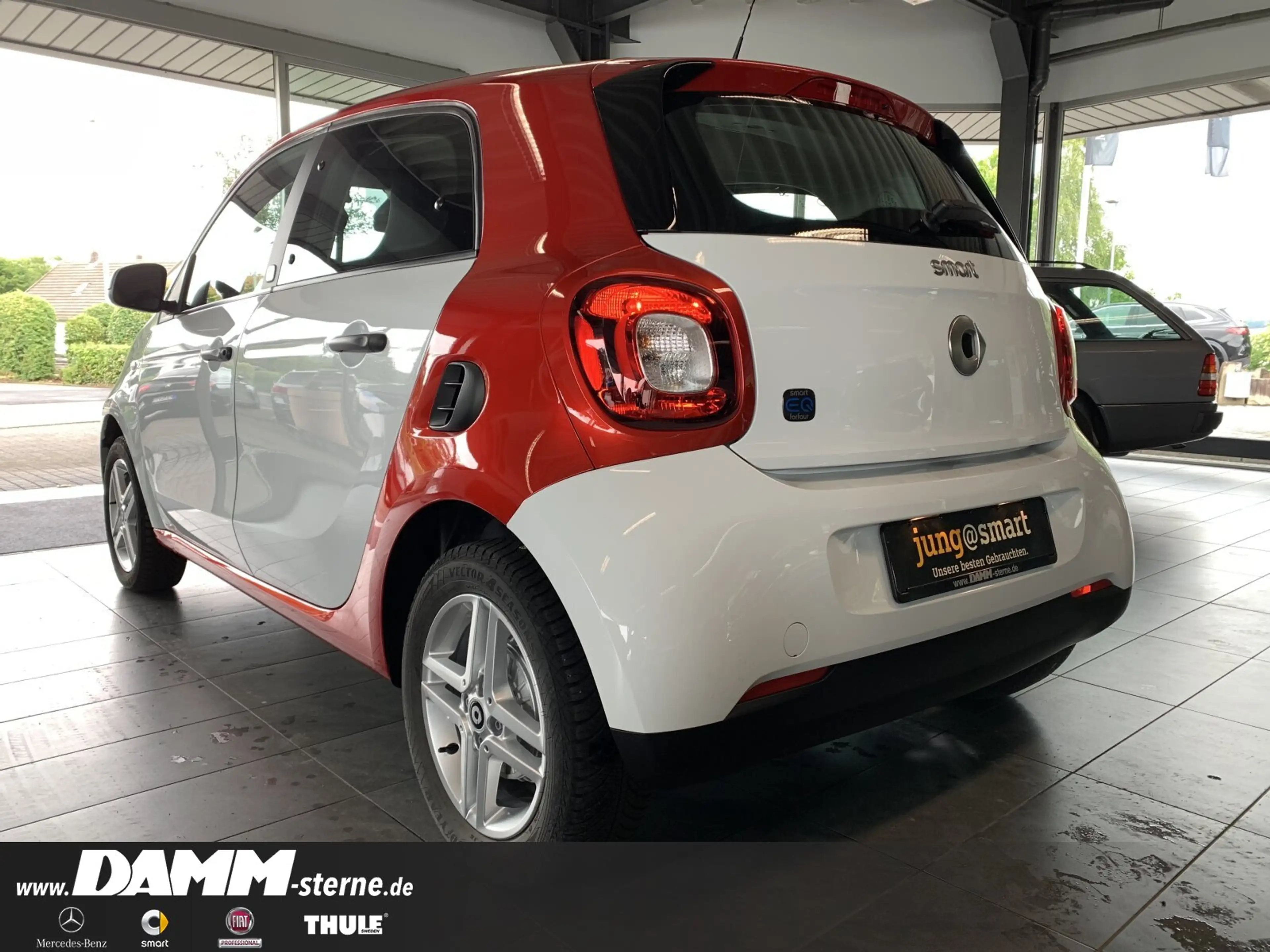 smart forFour EQ  Cool & Audio-Paket/Tempomat/DAB/e FH Klima/BC/eFH./smart Audio-System mit Digitales Radio/Volldach — photo 2