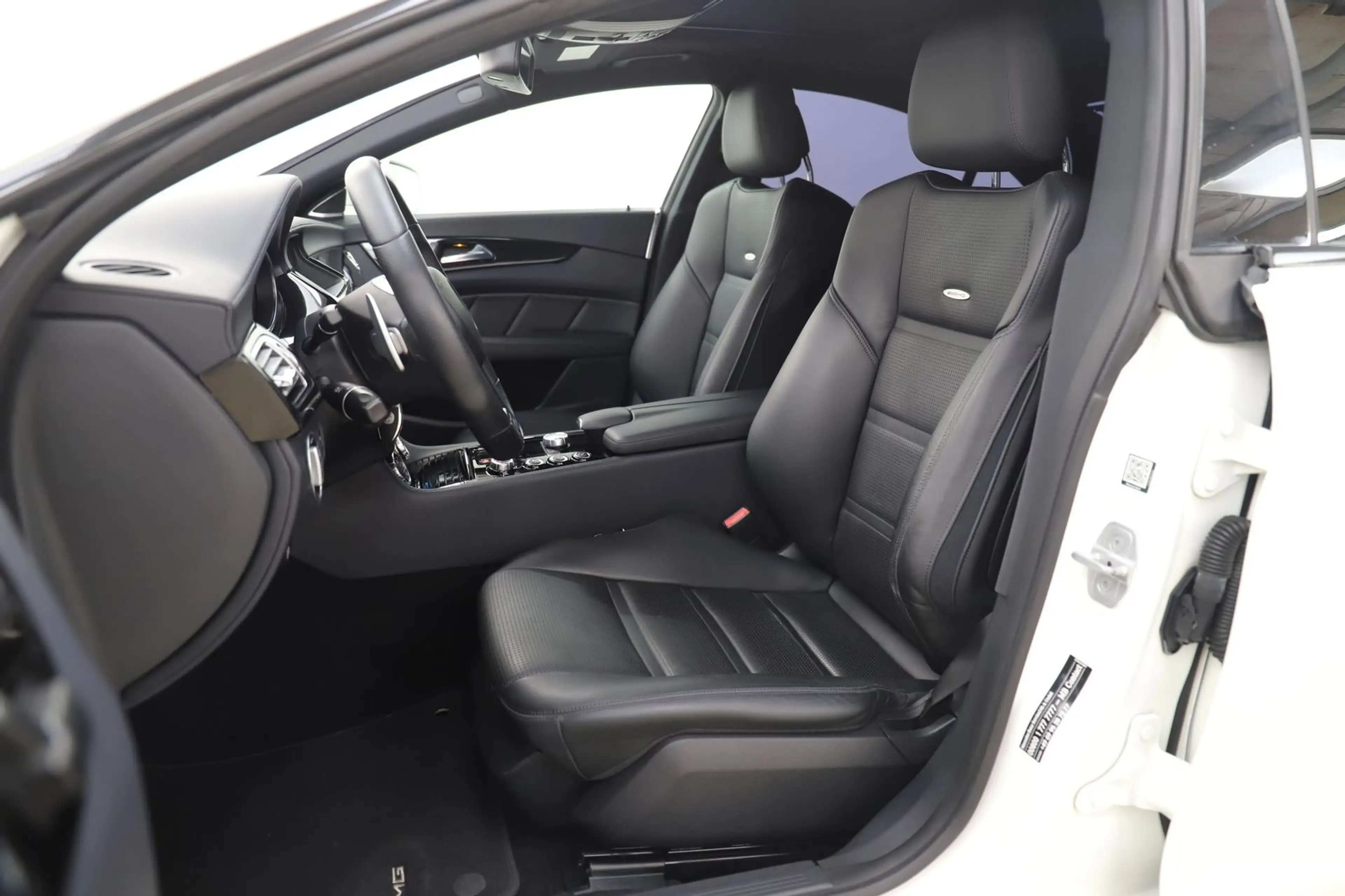 Mercedes-Benz CLS 63 AMG CLS 63 — photo 9