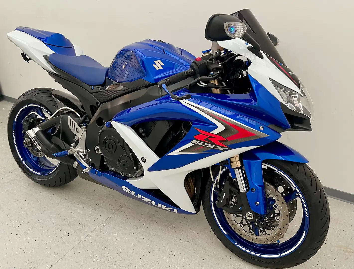 Suzuki GSX-R 600 35 KW / 48 PS Eingetragen ! Viele Extras- Garantie Blau - 1