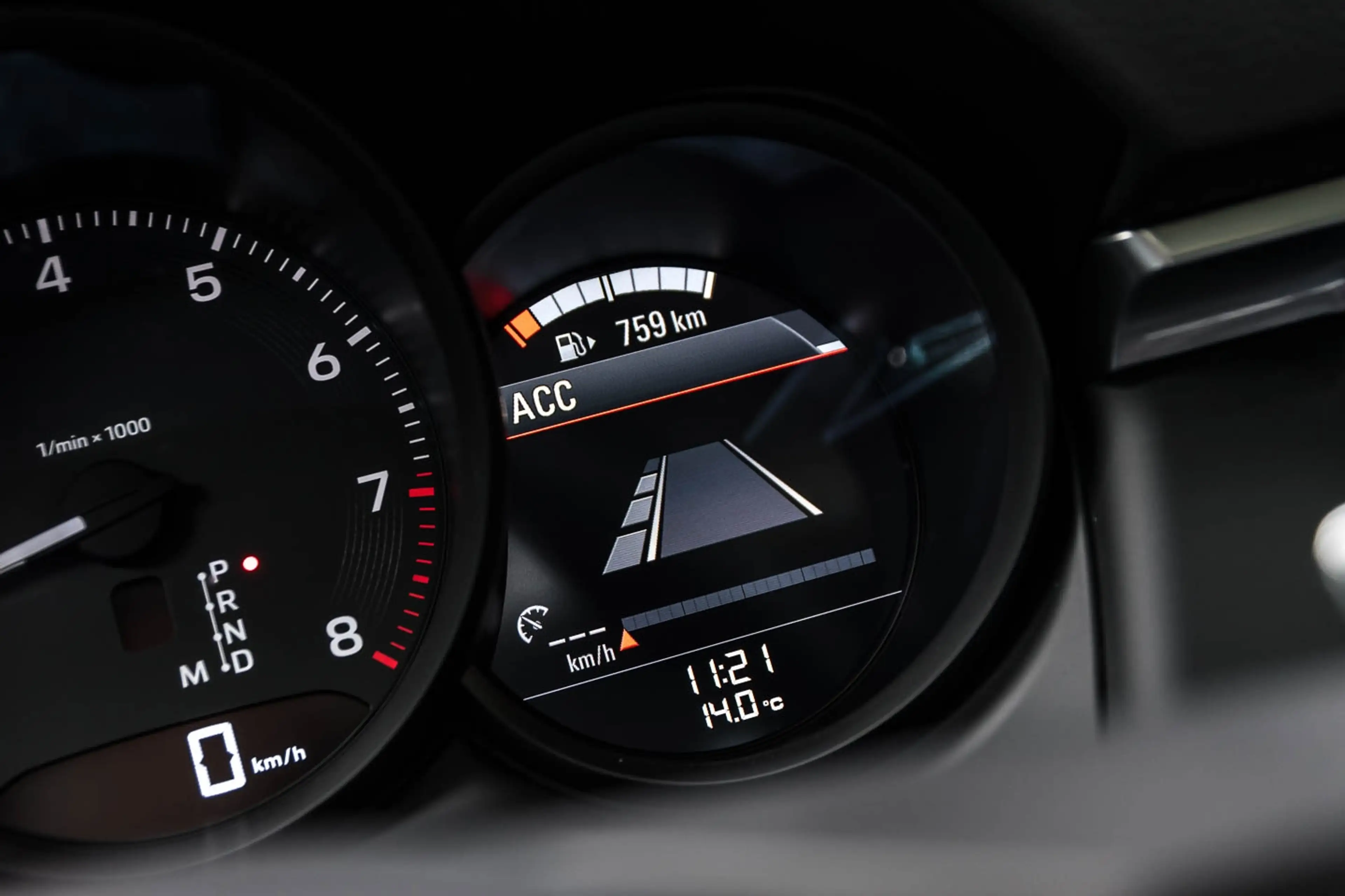 Porsche Macan 2.0 | Luchtvering | Pano.dak | 21 Inch | Sport Chr — photo 19