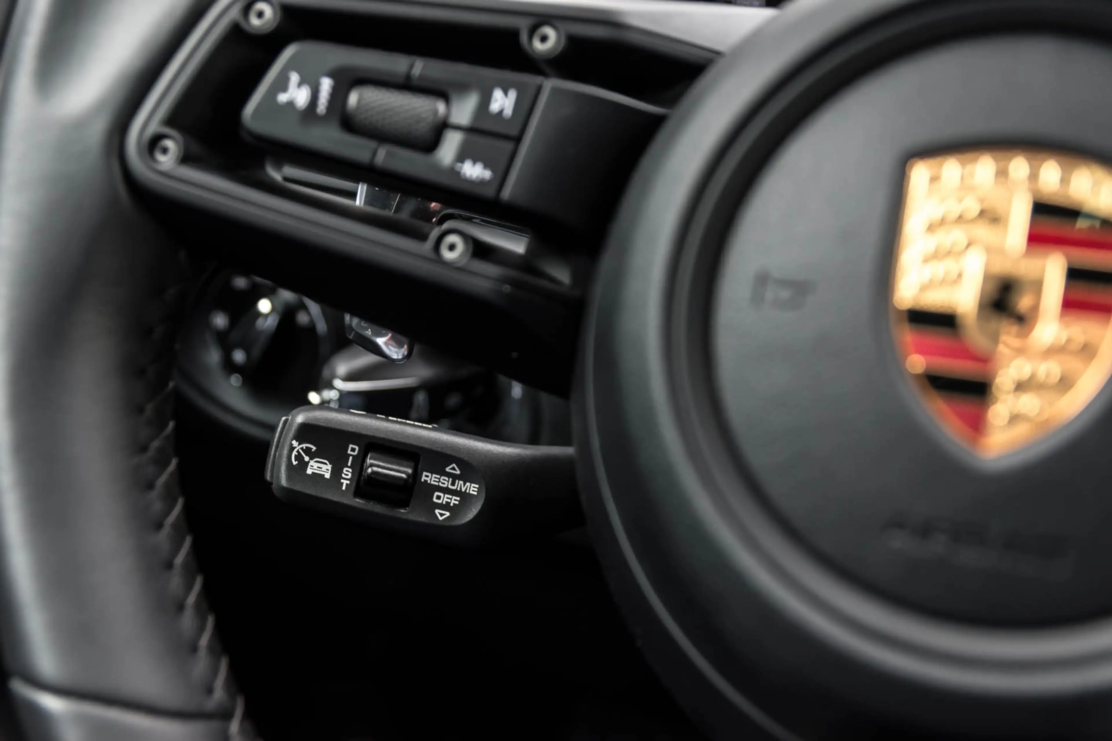 Porsche Macan 2.0 | Luchtvering | Pano.dak | 21 Inch | Sport Chr — photo 20