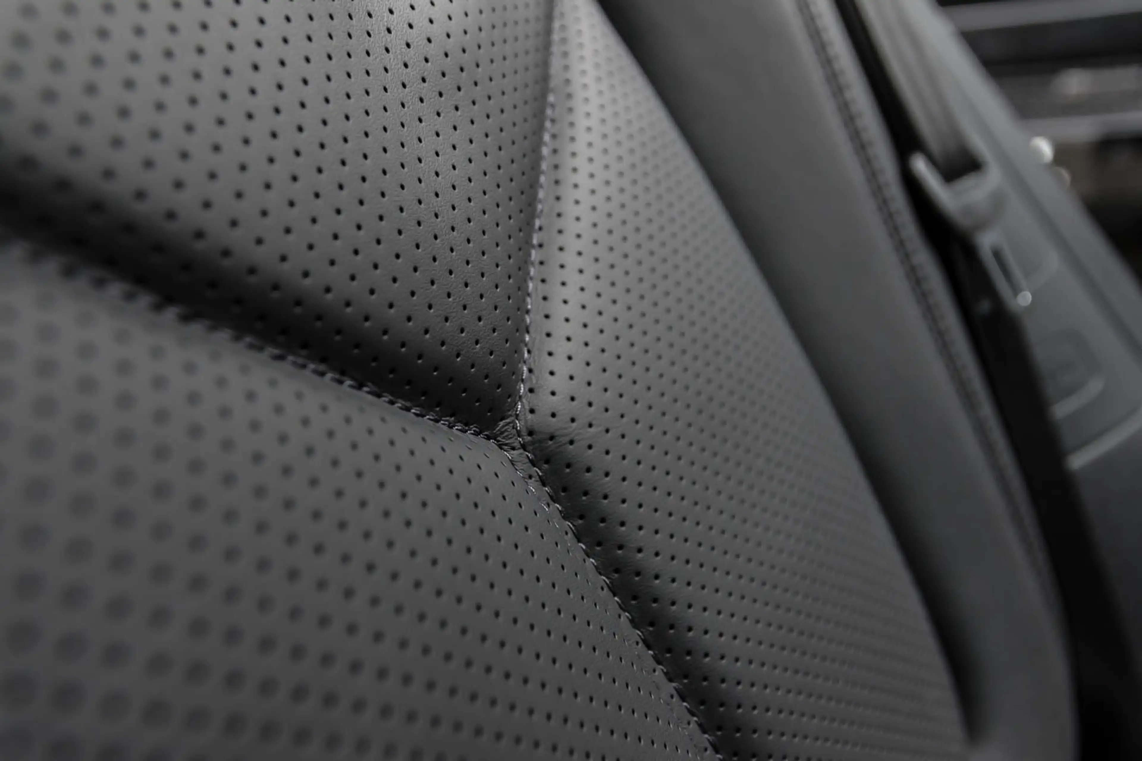Porsche Macan 2.0 | Luchtvering | Pano.dak | 21 Inch | Sport Chr — photo 24