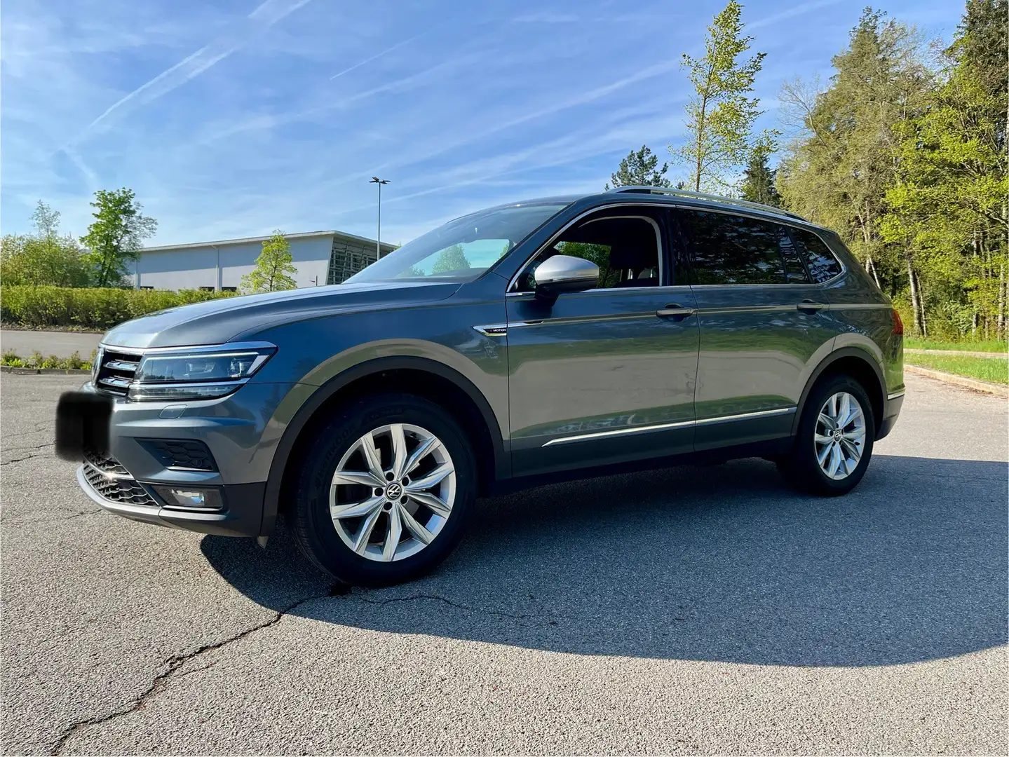 Volkswagen Tiguan Allspace Highline 4Motion Grau - 1