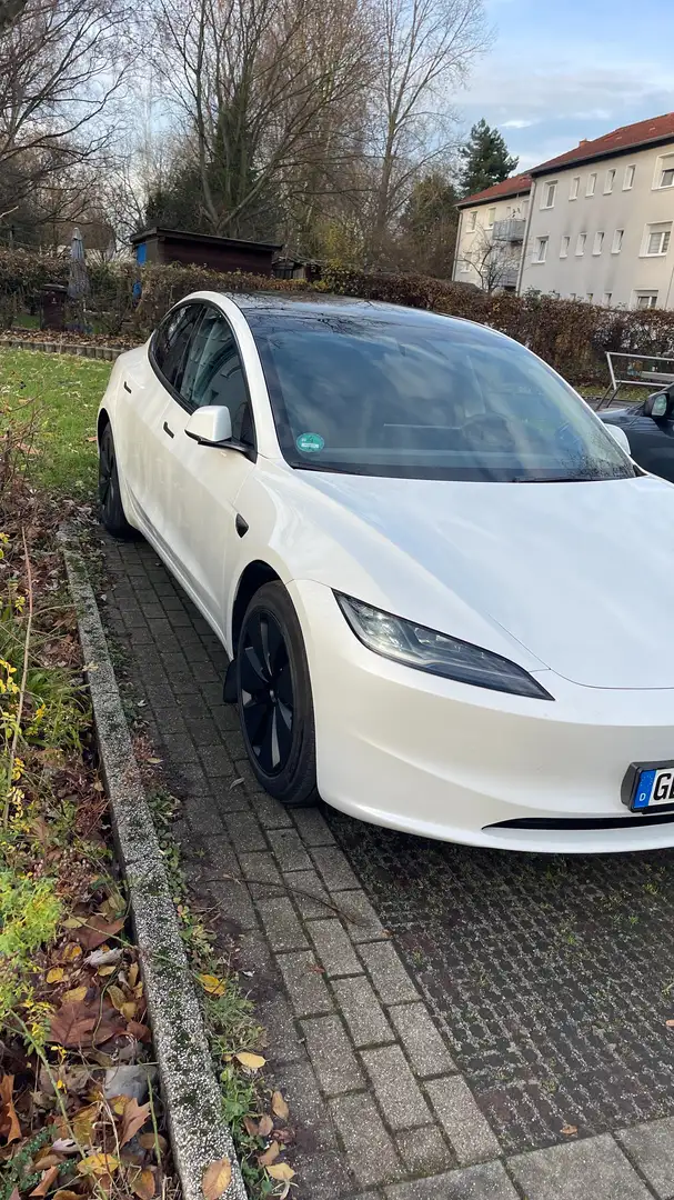 Tesla Model 3 Model 3 Standard Reichweite Plus Hinterradantrieb Weiß - 1