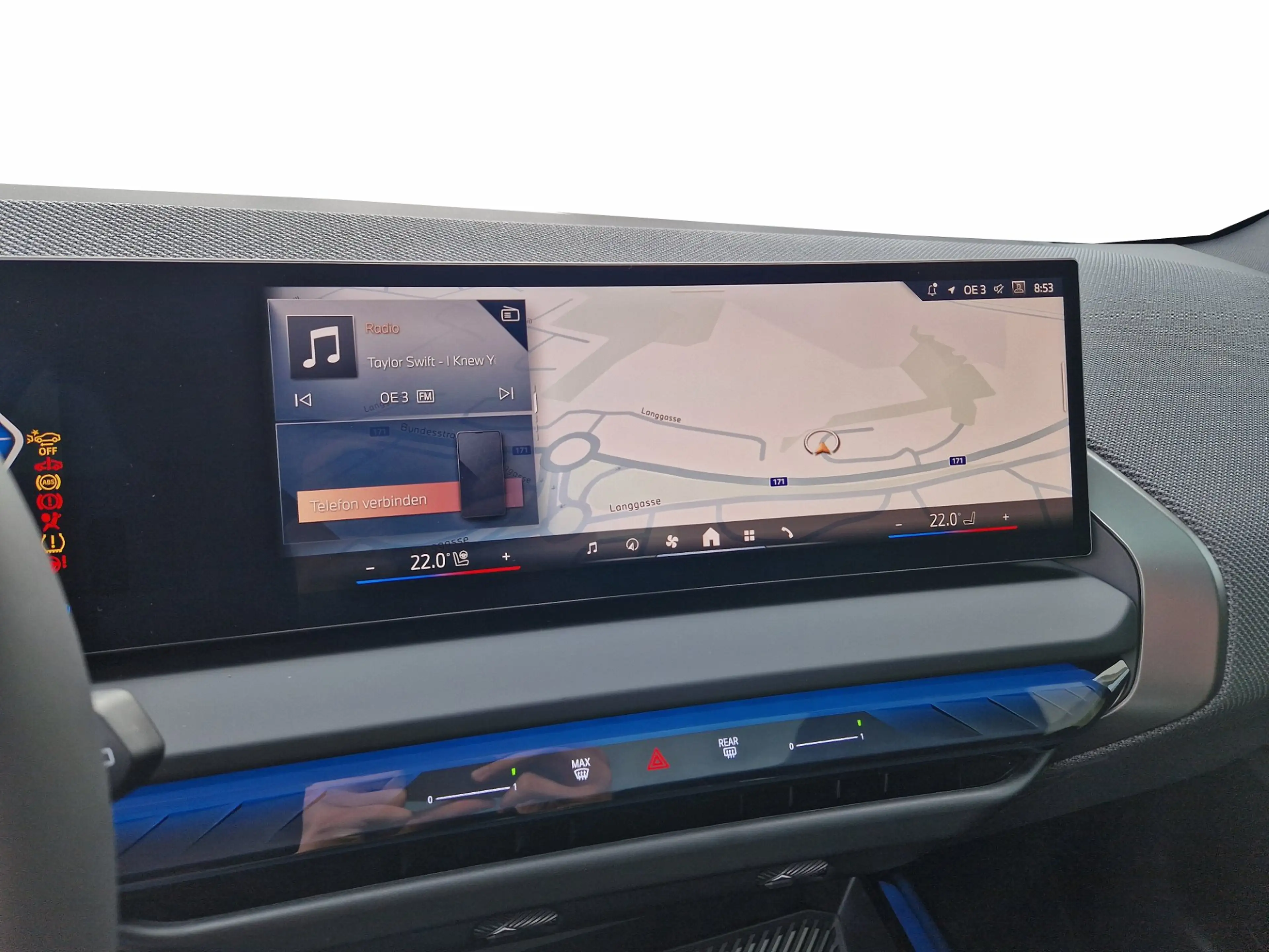 BMW X3 30e xDrive — photo 10