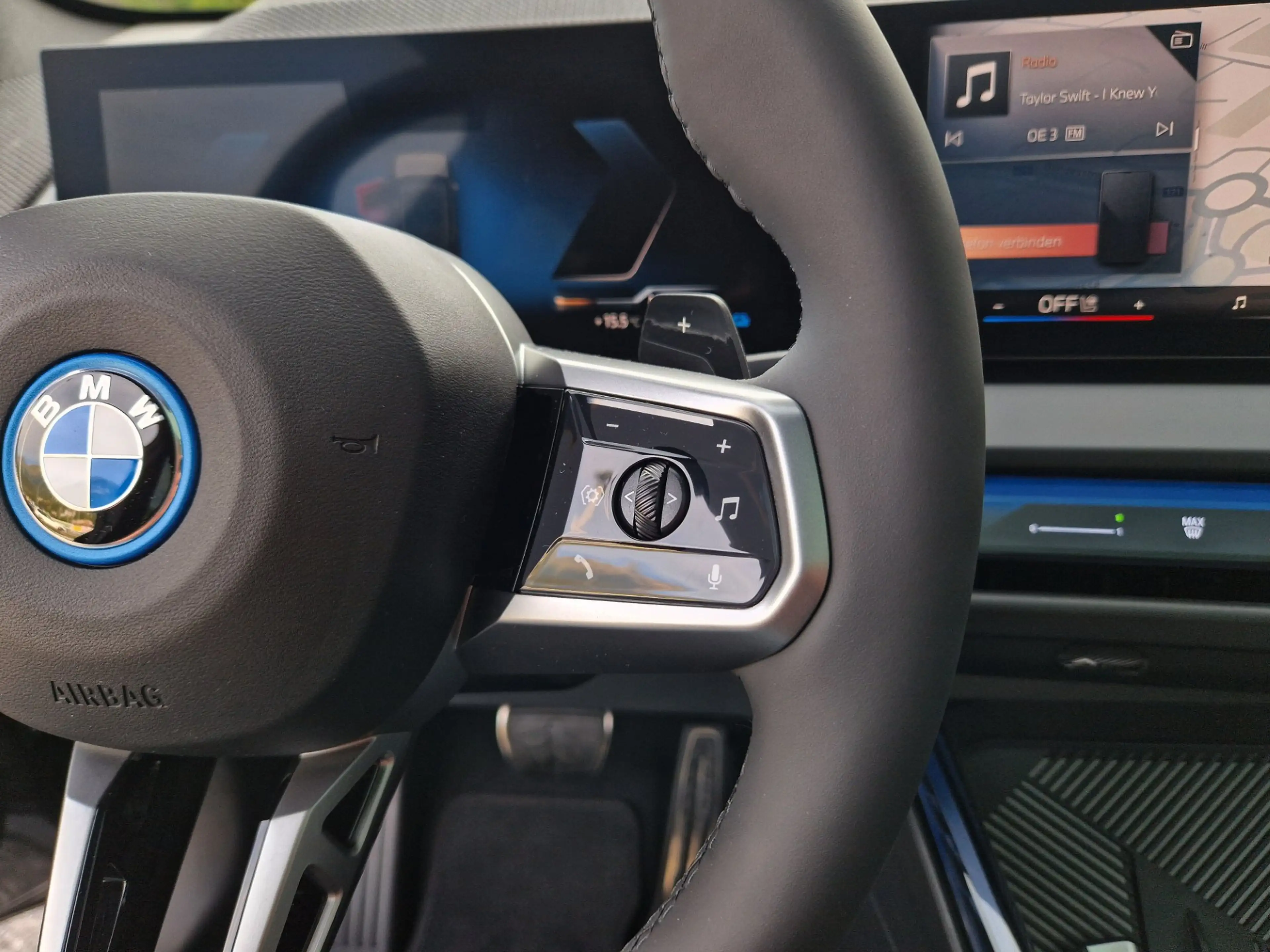 BMW X3 30e xDrive — photo 9