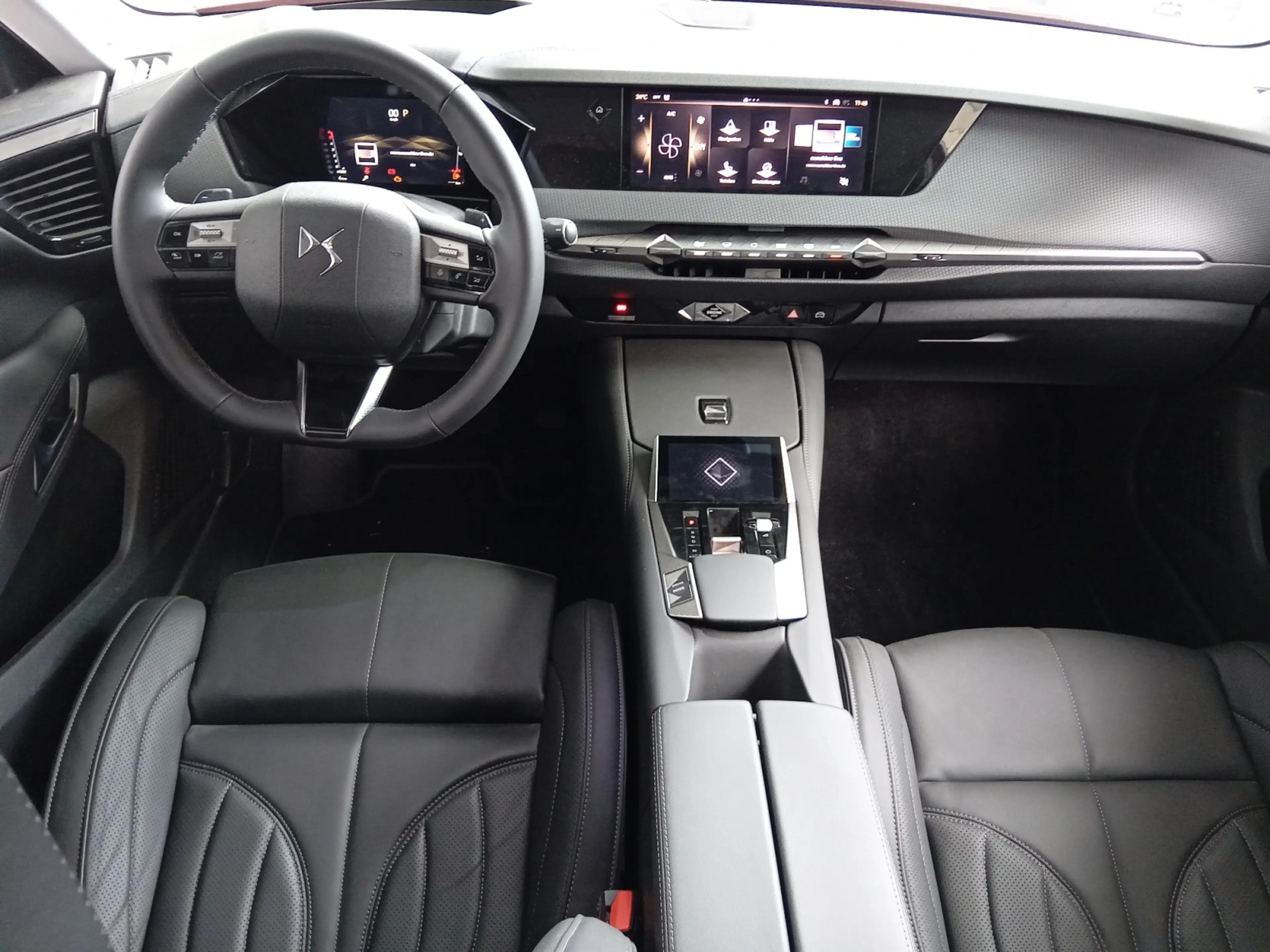 DS Automobiles DS 4 Crossback DS4 CROSS RIVOLI BlueHDi 130 MATRIX LED*HUD*AHK — photo 15