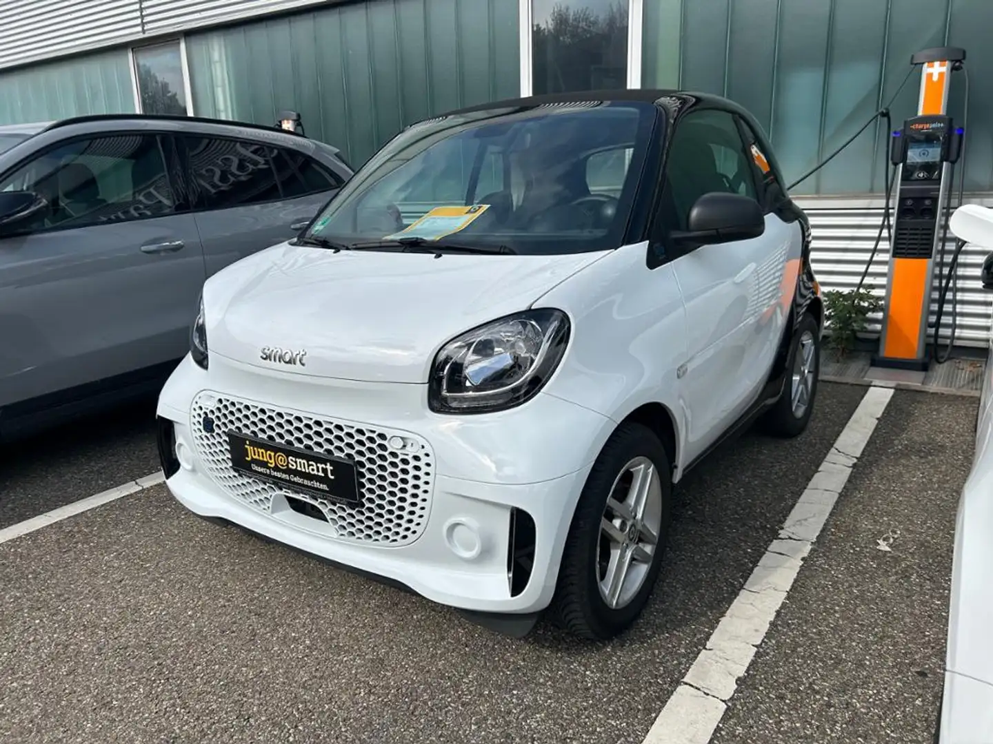 smart forTwo EQ  LM KlimaA PDC Weiß - 2