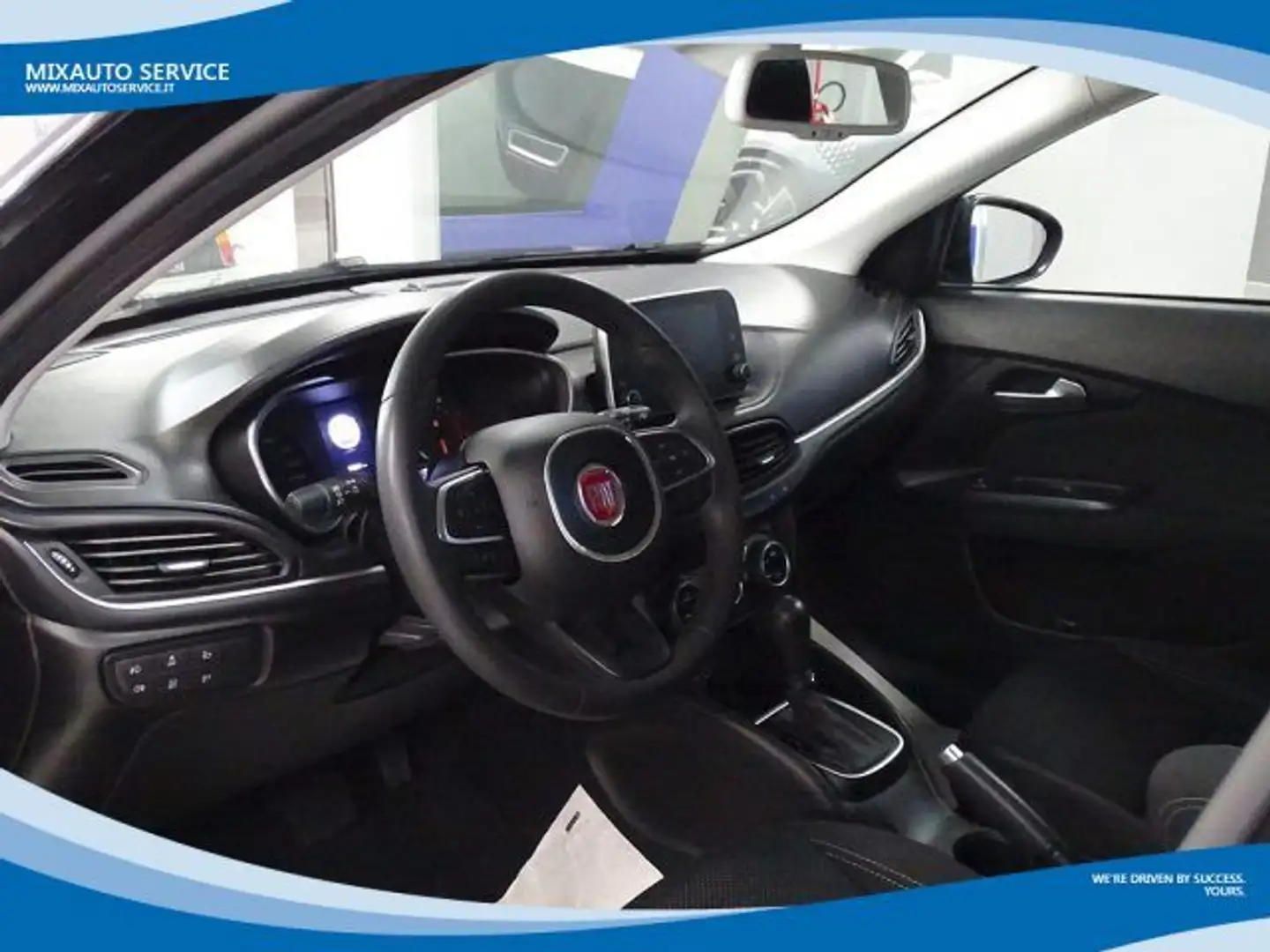 Fiat Tipo Station Wagon 1.6 Multijet 120cv Lounge DDCT EU6 Schwarz - 2