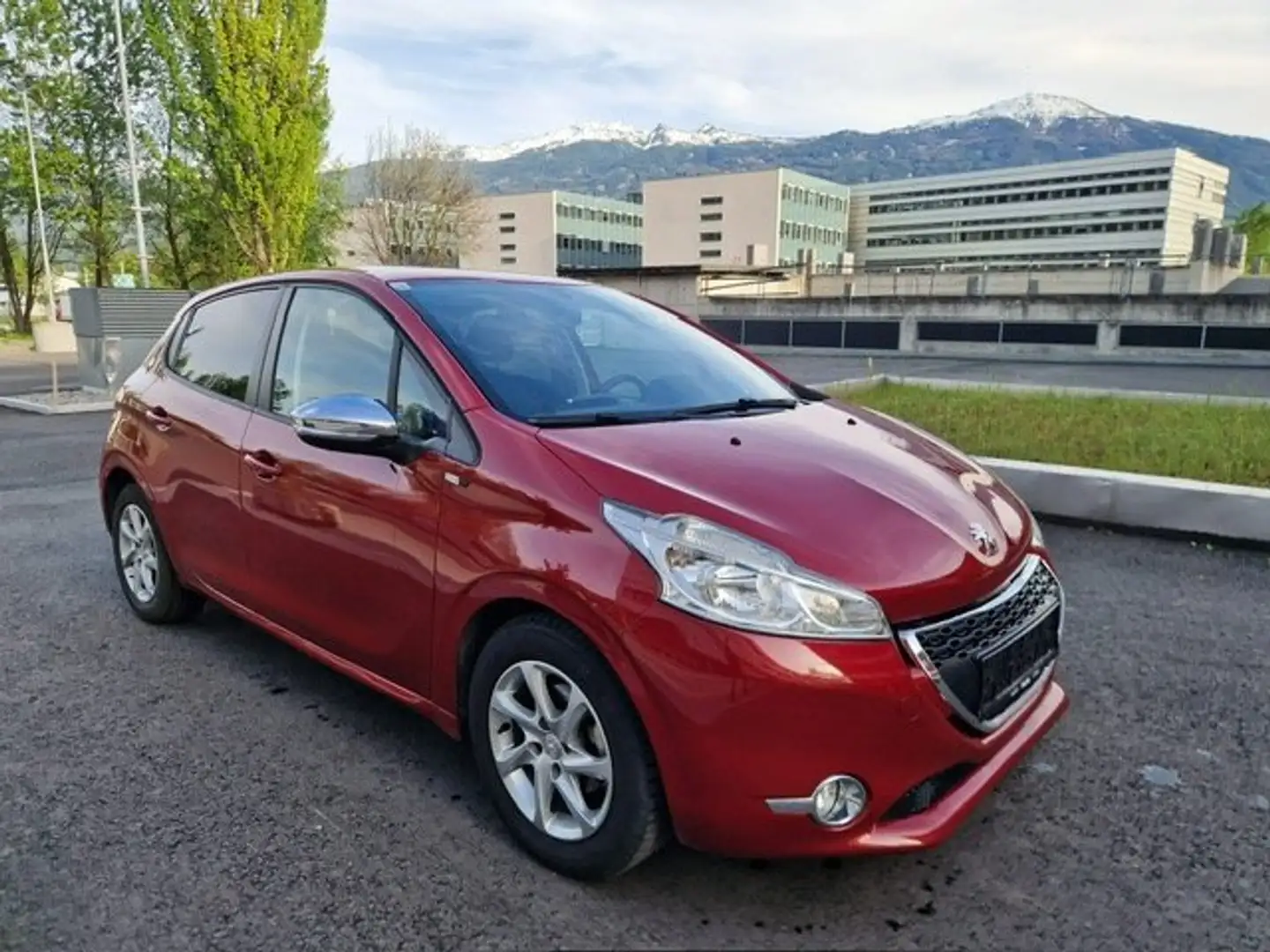 Peugeot 208 208 Style 1,2 VTi 82 Style Pickerl neu-Service neu Rot - 1
