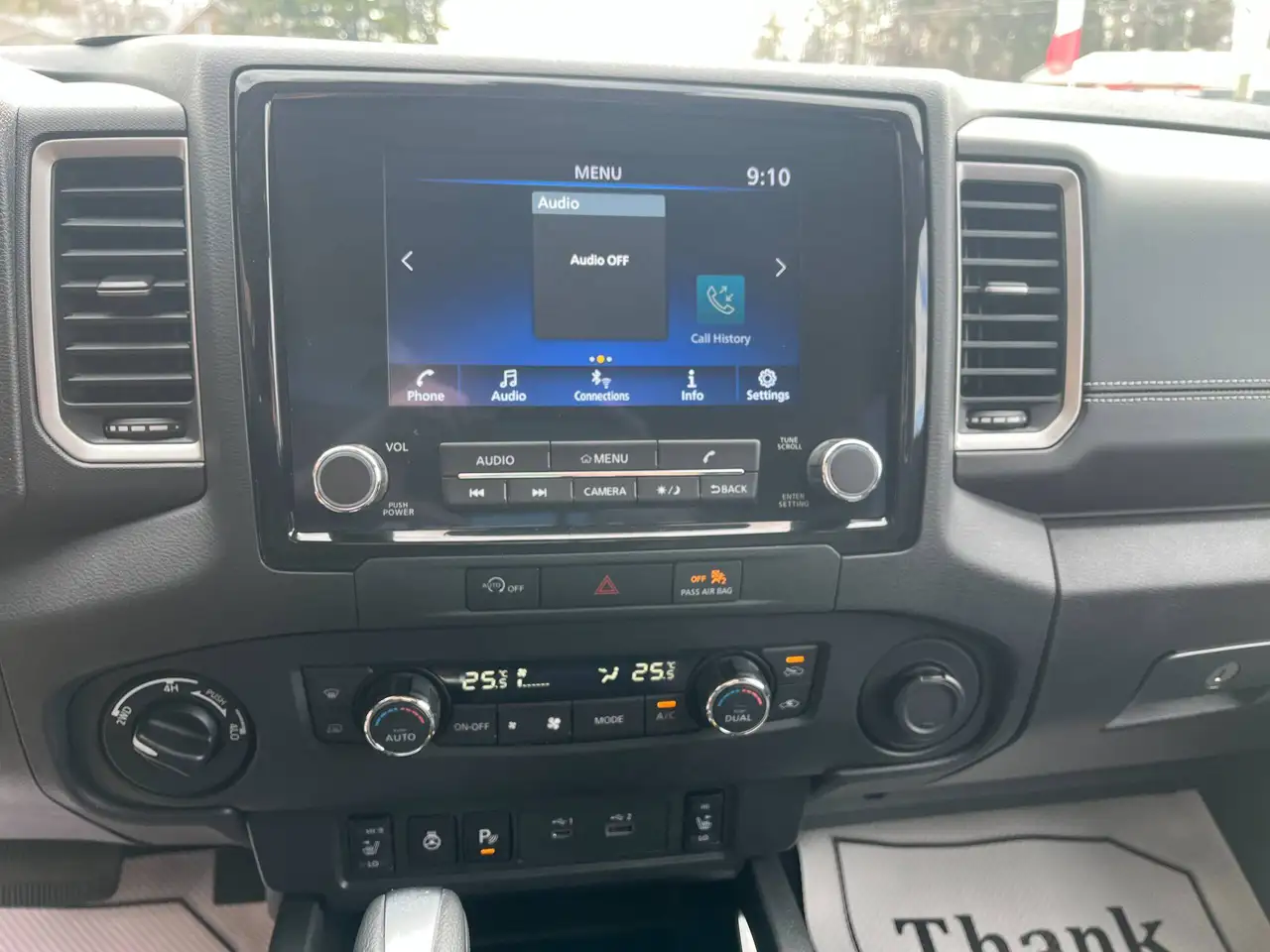 Nissan Frontier снимка Nissan Frontier