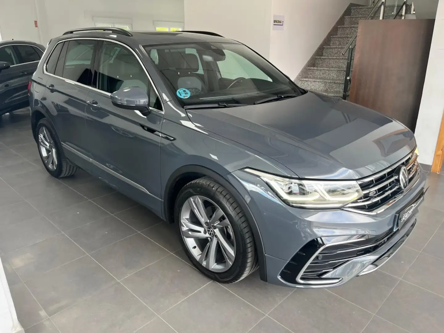Volkswagen Tiguan 2.0TDI R-Line DSG 110kW Gris - 1