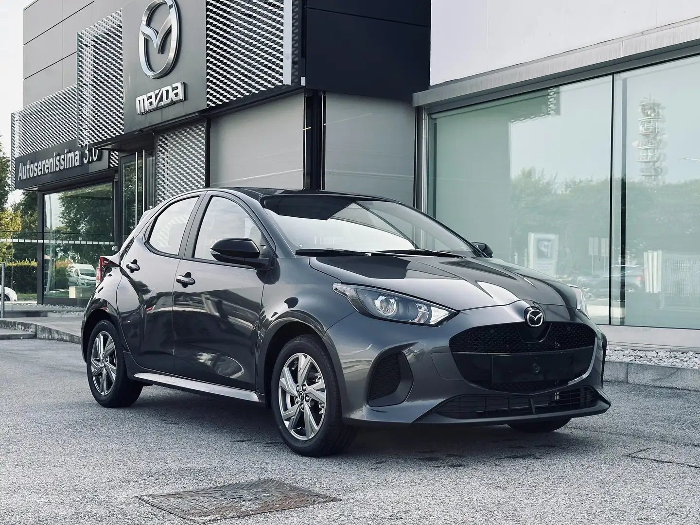 Mazda 2 2 1.5 Full hybrid 116cv Exclusive Line e-cvt Grigio - 2