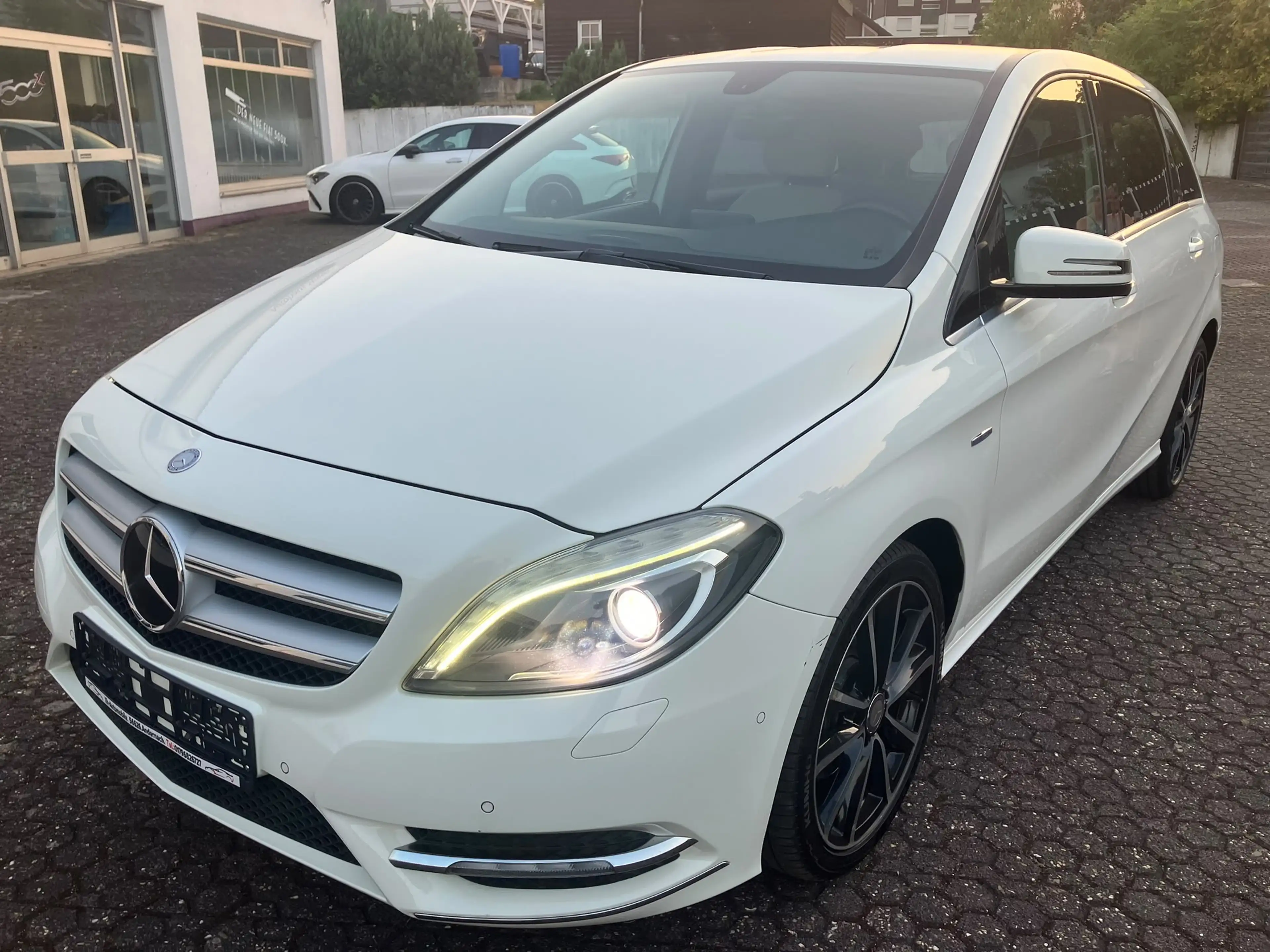 Mercedes-Benz B 200 B 200