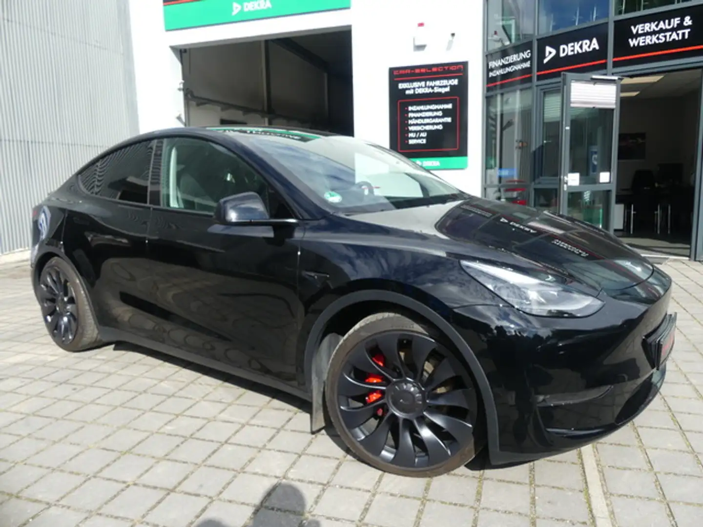Tesla Model Y LRG Performance Dual AWD PANO/WÄRMEPUMPE Noir - 1