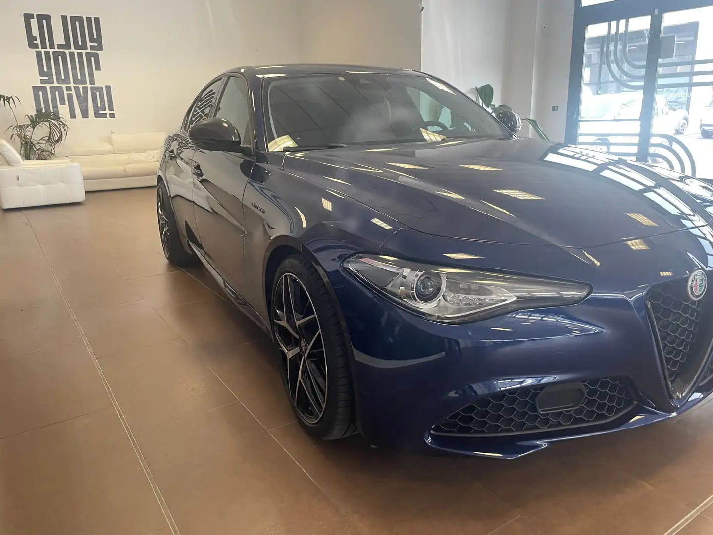 Alfa Romeo Giulia Giulia  2.2 t Business Sport Launch Edition 180cv Blauw - 2