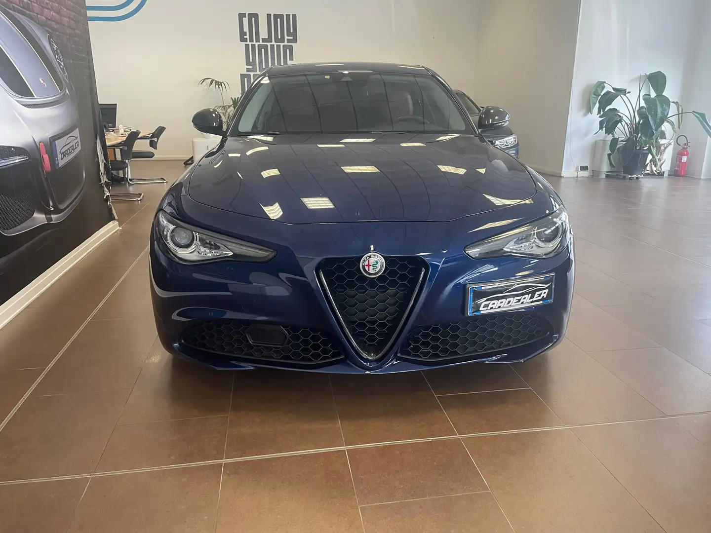 Alfa Romeo Giulia Giulia  2.2 t Business Sport Launch Edition 180cv Blauw - 1