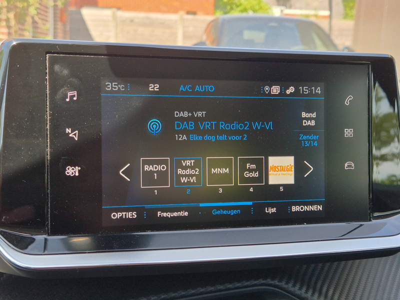 Peugeot 2008 1.2 turbo Active * 96kW, CAMERA, GPS, DAB, CARPLAY * — photo 13