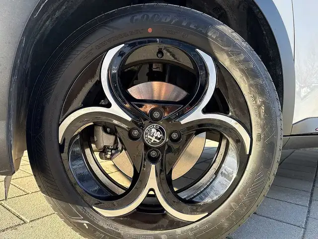 Alfa Romeo Junior view 9
