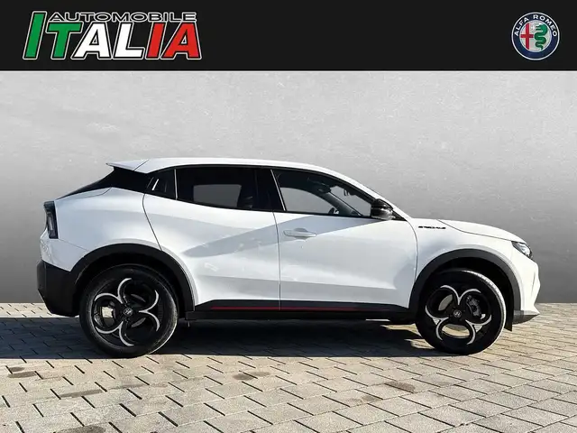 Alfa Romeo Junior view 3