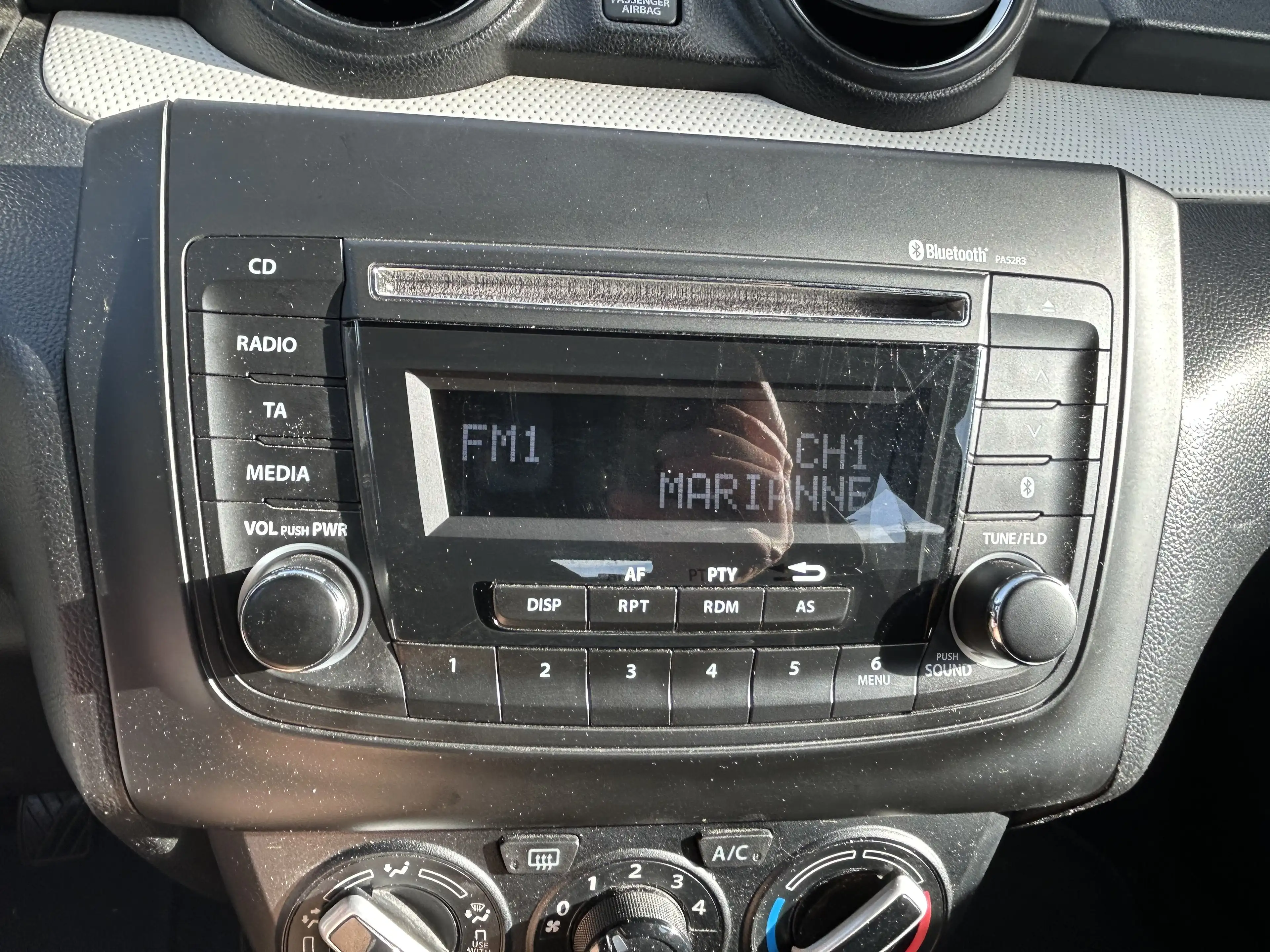 Suzuki Swift Swift 1.2i SHVS GL 12V ESSENCE ELECTRIQUE BLUETOOT — photo 9