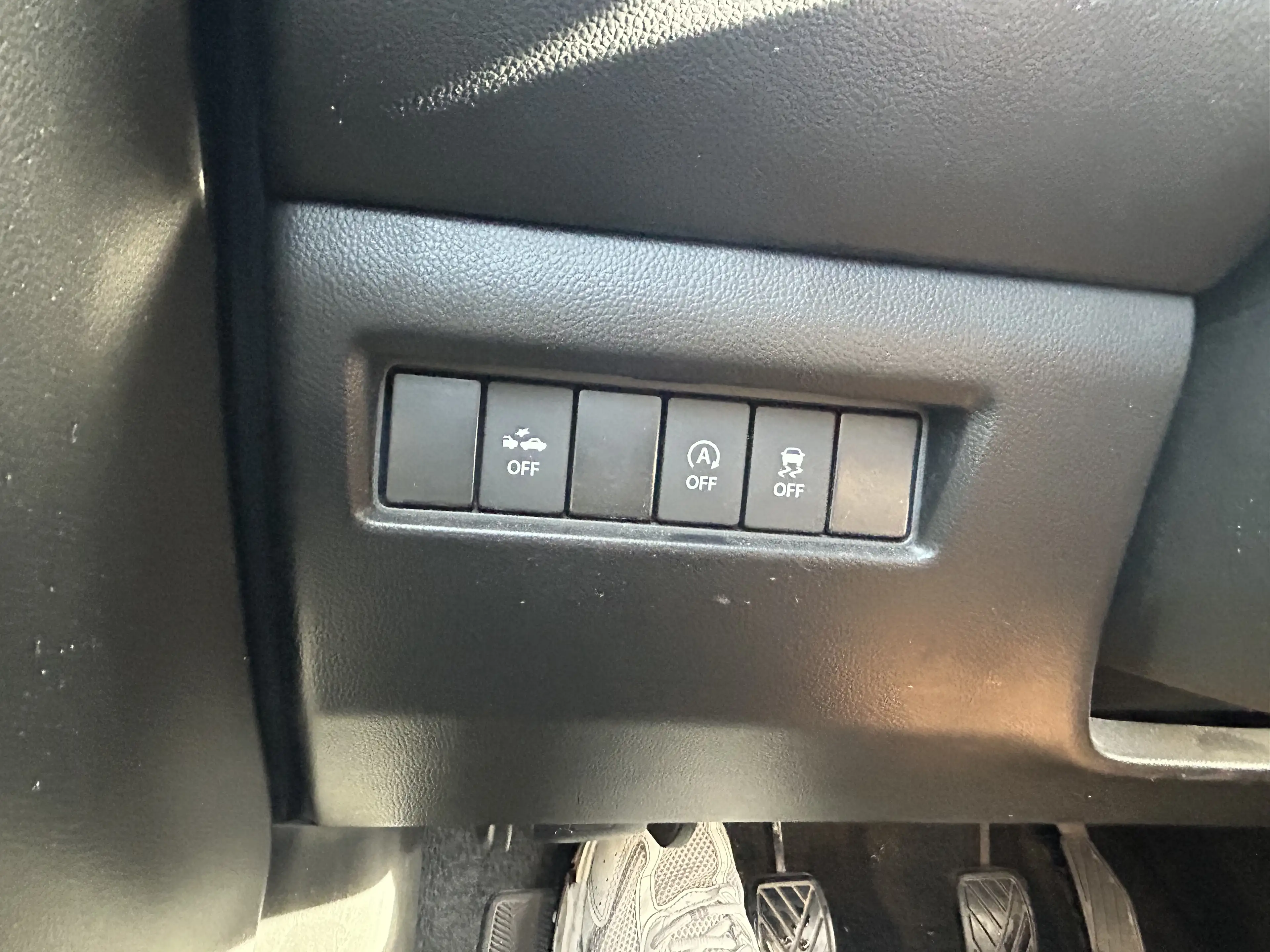 Suzuki Swift Swift 1.2i SHVS GL 12V ESSENCE ELECTRIQUE BLUETOOT — photo 13