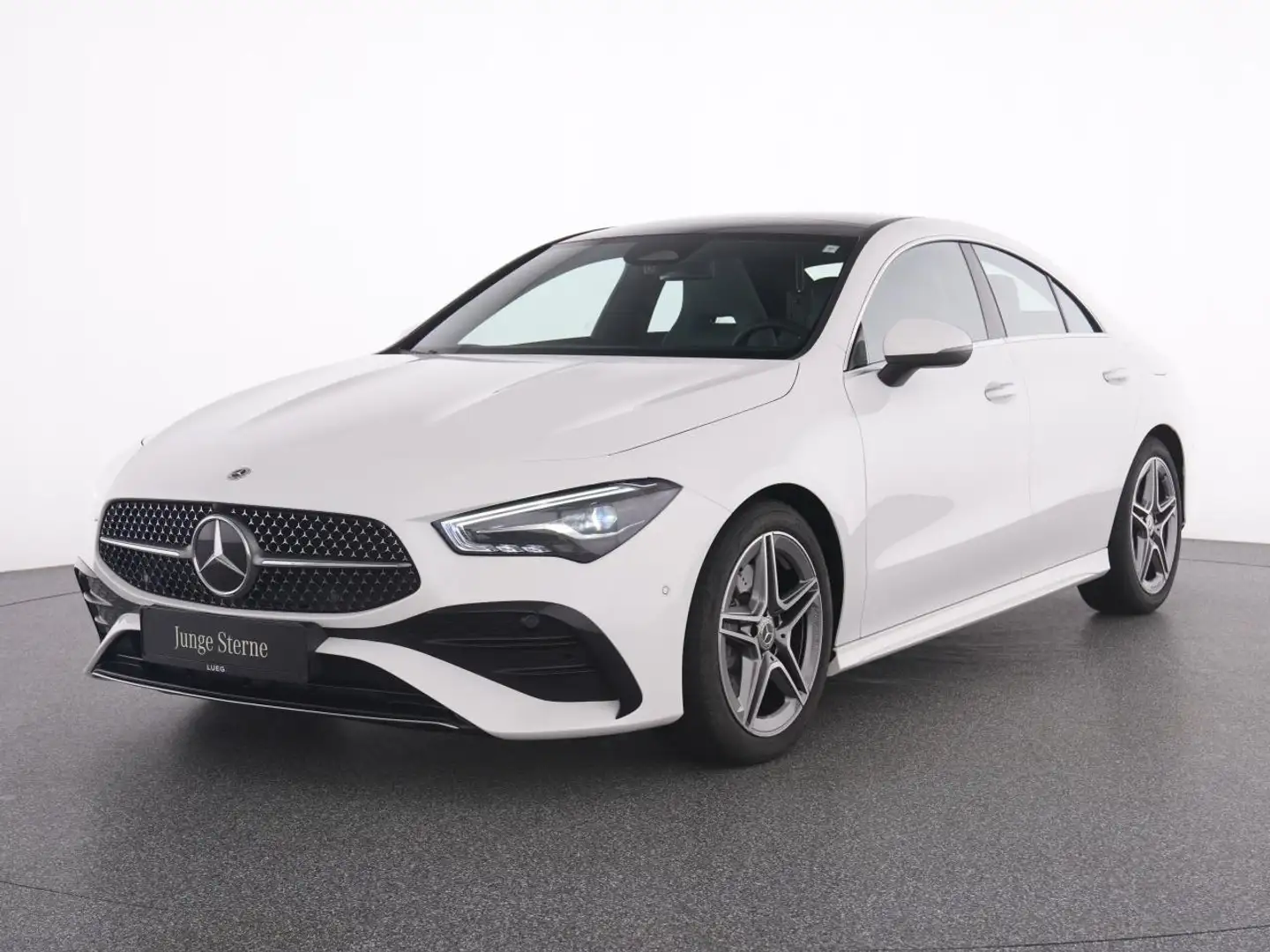 Mercedes-Benz CLA 200 d Coupé AMG+Pano+AHK+LED+KeylGo+RFK+PTS+ Weiß - 2