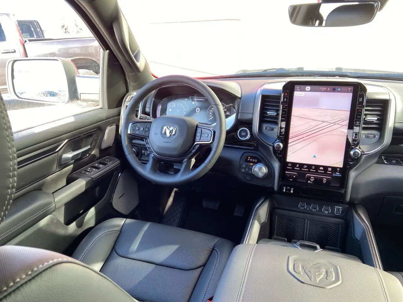 RAM 1500 снимка RAM 1500