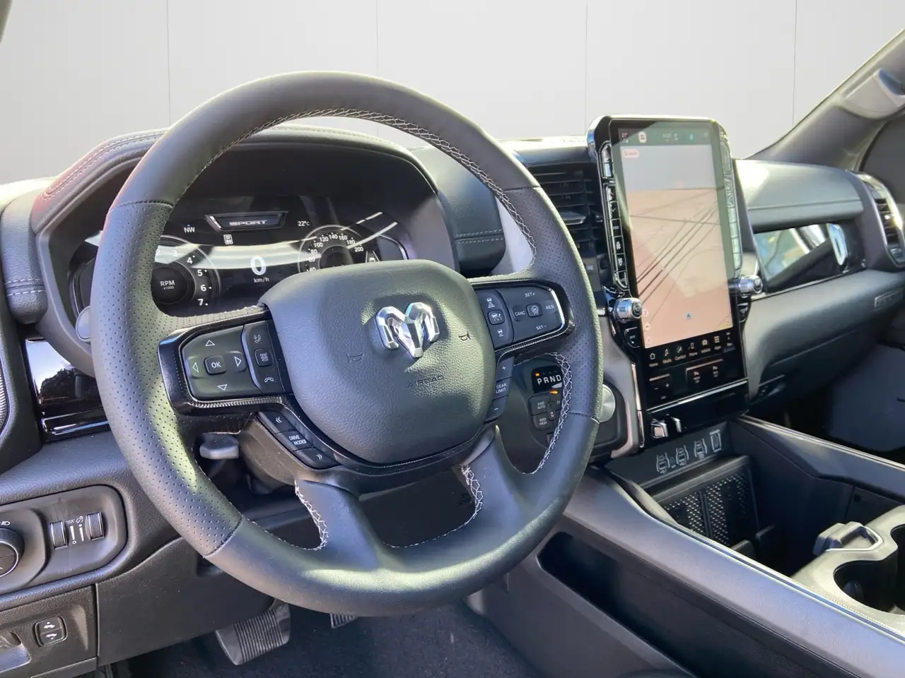 RAM 1500 снимка RAM 1500