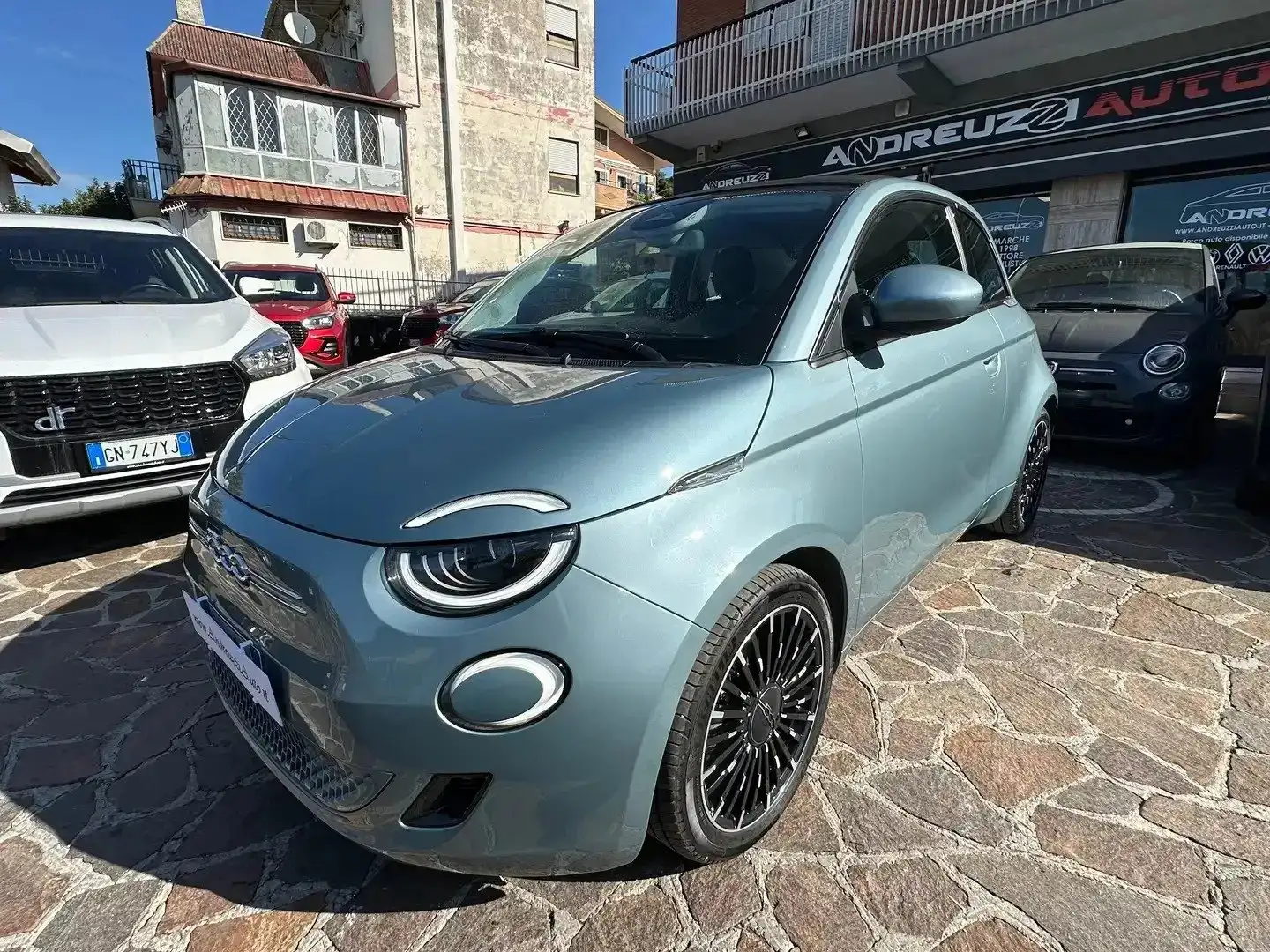 Fiat 500e Cabrio 42 kWh Gris - 1