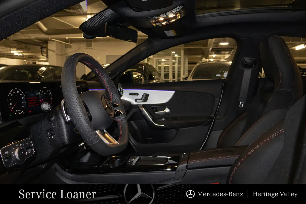 Mercedes-Benz CLA снимка Mercedes-Benz CLA