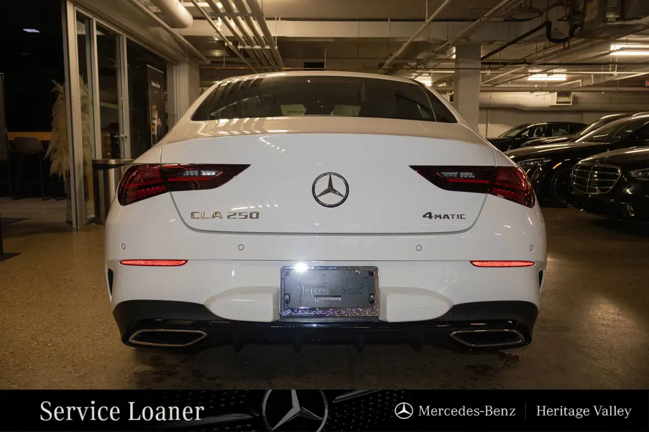 Mercedes-Benz CLA снимка Mercedes-Benz CLA