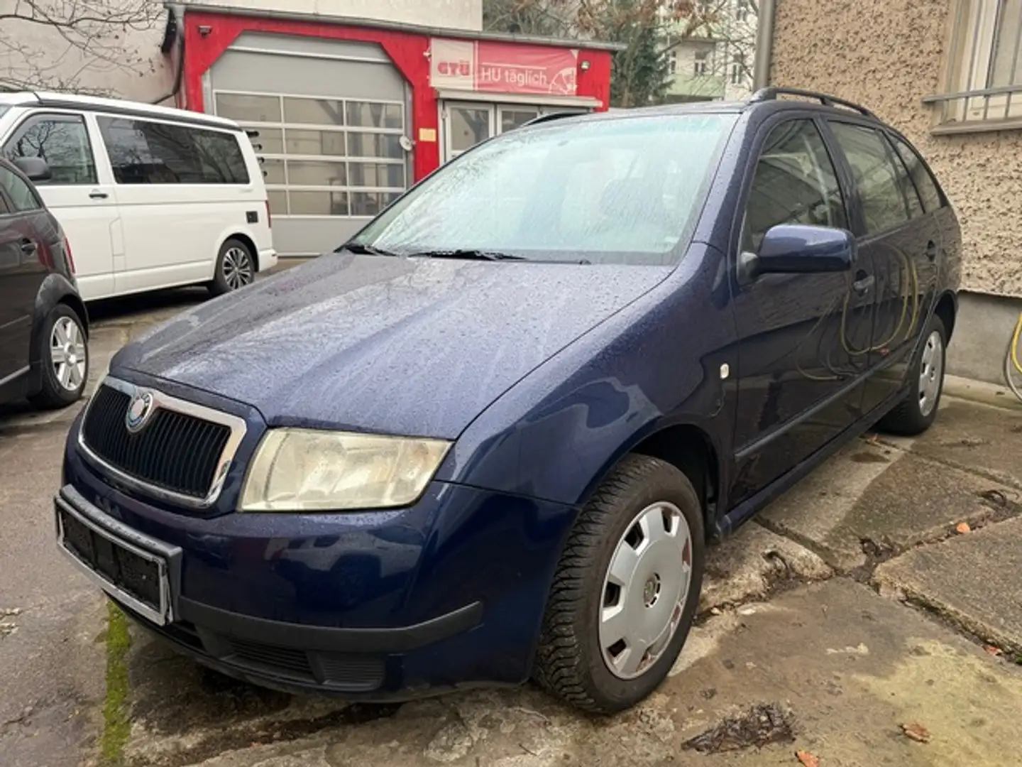 Skoda Fabia Combi Comfort Klima 1.4 Blau - 1