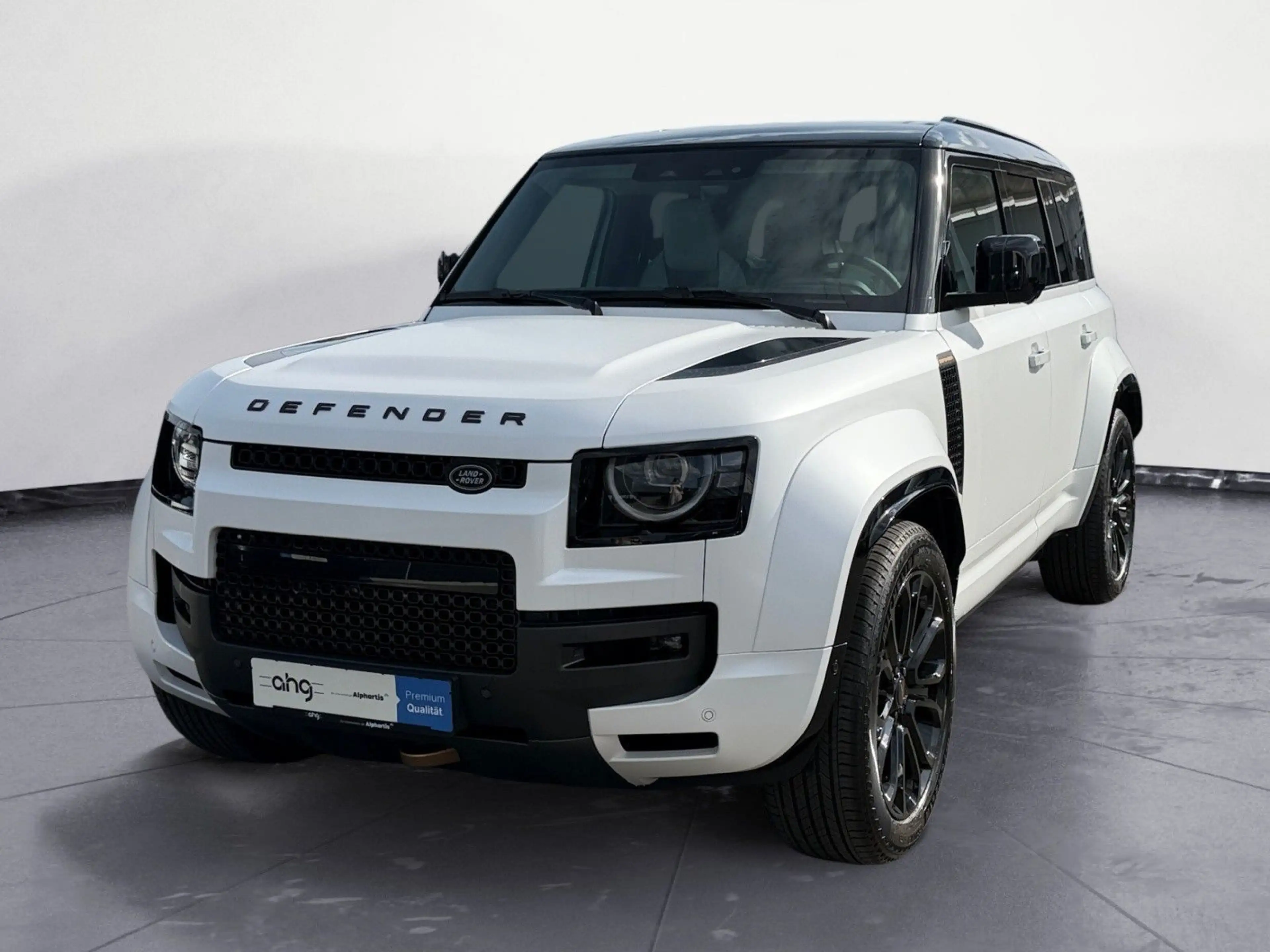Land Rover Defender 110 P635 OCTA MATT CARBON LIGHT CLOUD