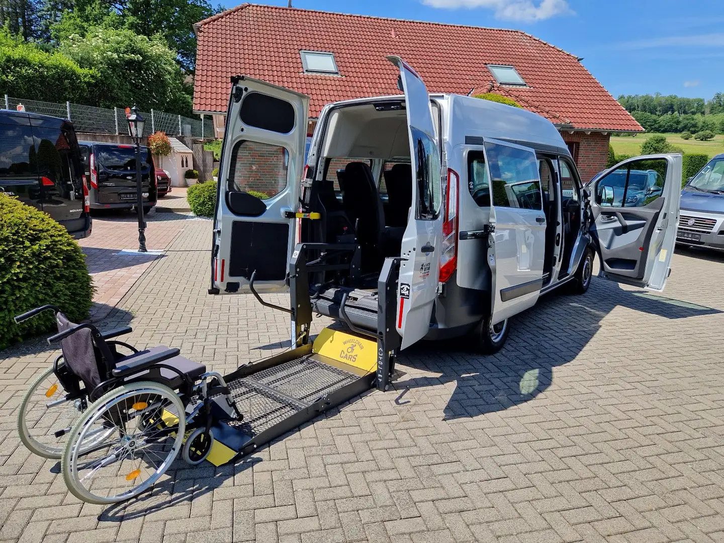Ford Transit Custom 310 L1H2*Behindertengerecht*Lift Silber - 1