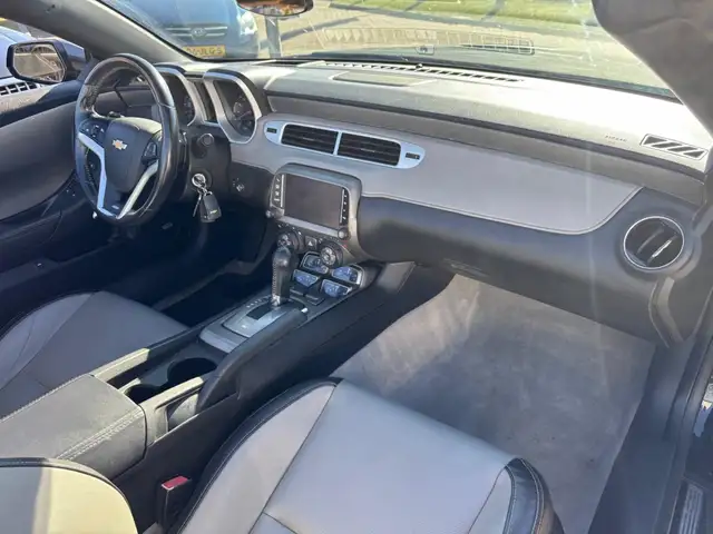 Chevrolet Camaro view 8