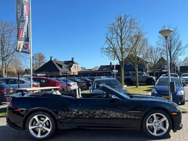 Chevrolet Camaro view 3