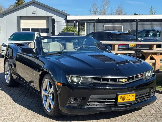 Chevrolet Camaro view 2