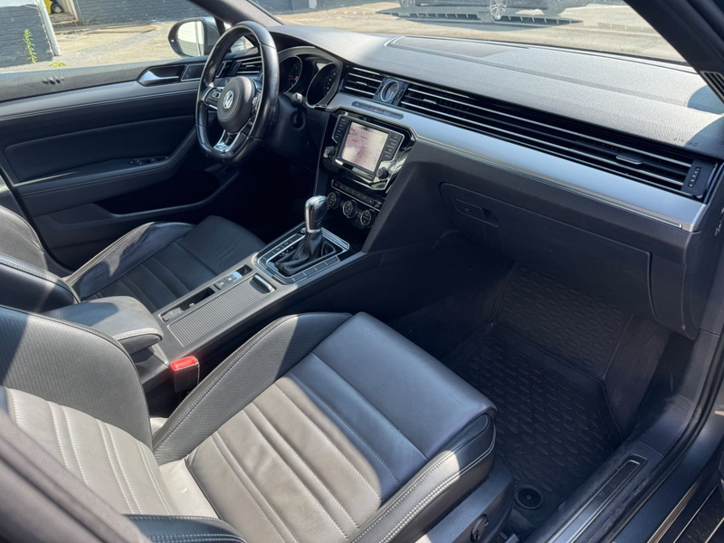 Volkswagen Passat Variant Highline DSG R-Line Navi LED ACC — photo 9