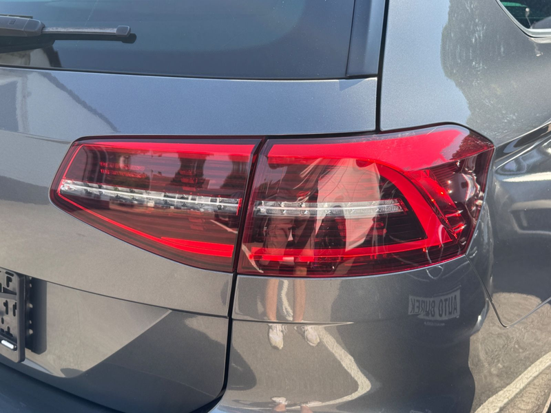 Volkswagen Passat Variant Highline DSG R-Line Navi LED ACC — photo 8