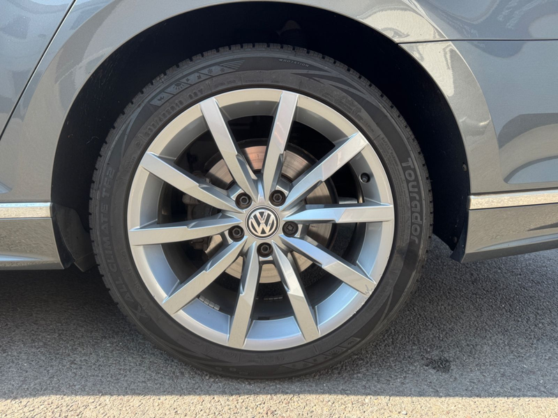 Volkswagen Passat Variant Highline DSG R-Line Navi LED ACC — photo 15