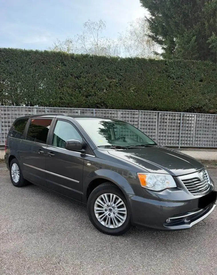 Lancia Voyager