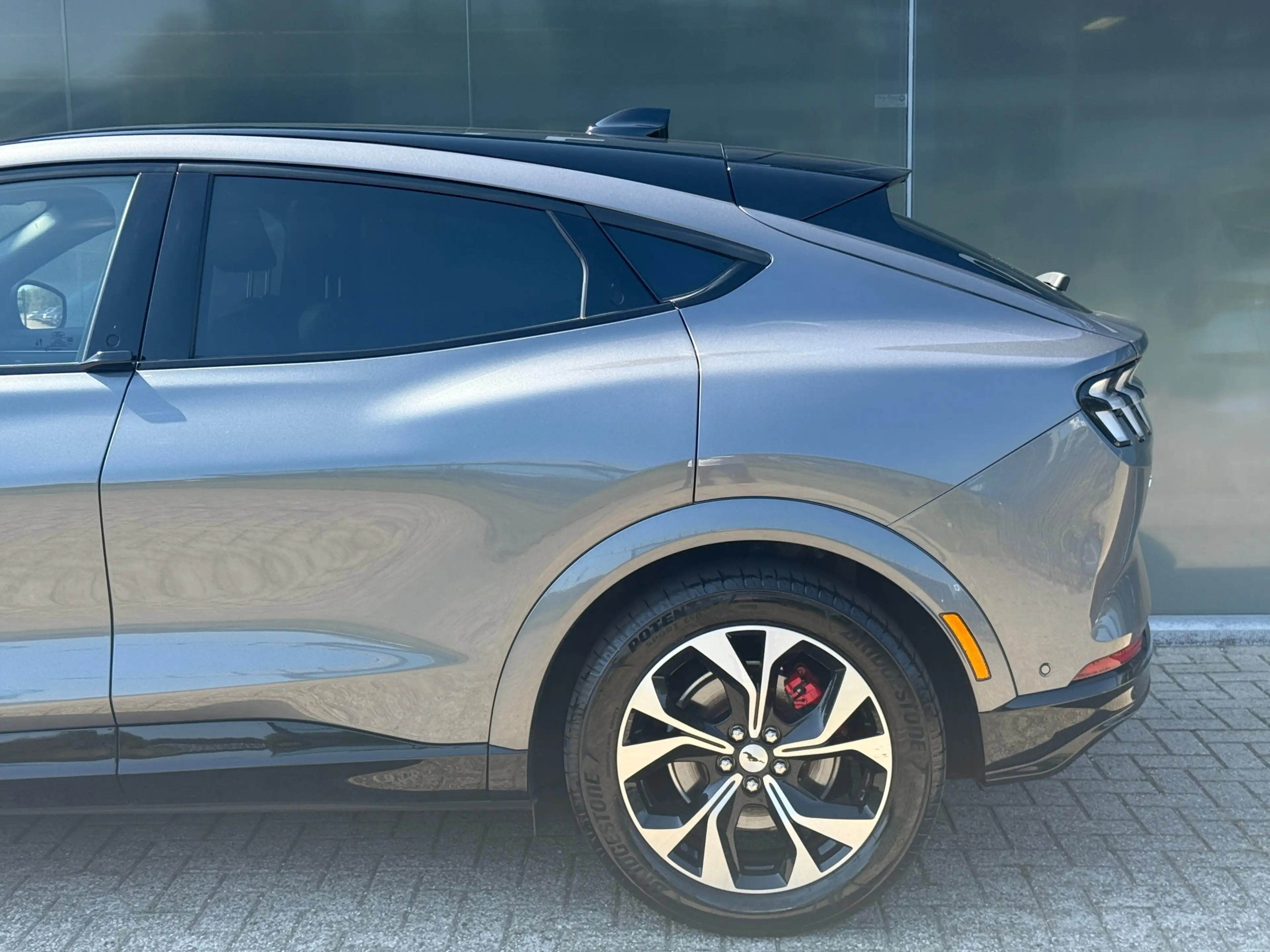 Ford Mustang Mach-E Extended First Edition AWD 98 kWh 93% SOH PANO — photo 10