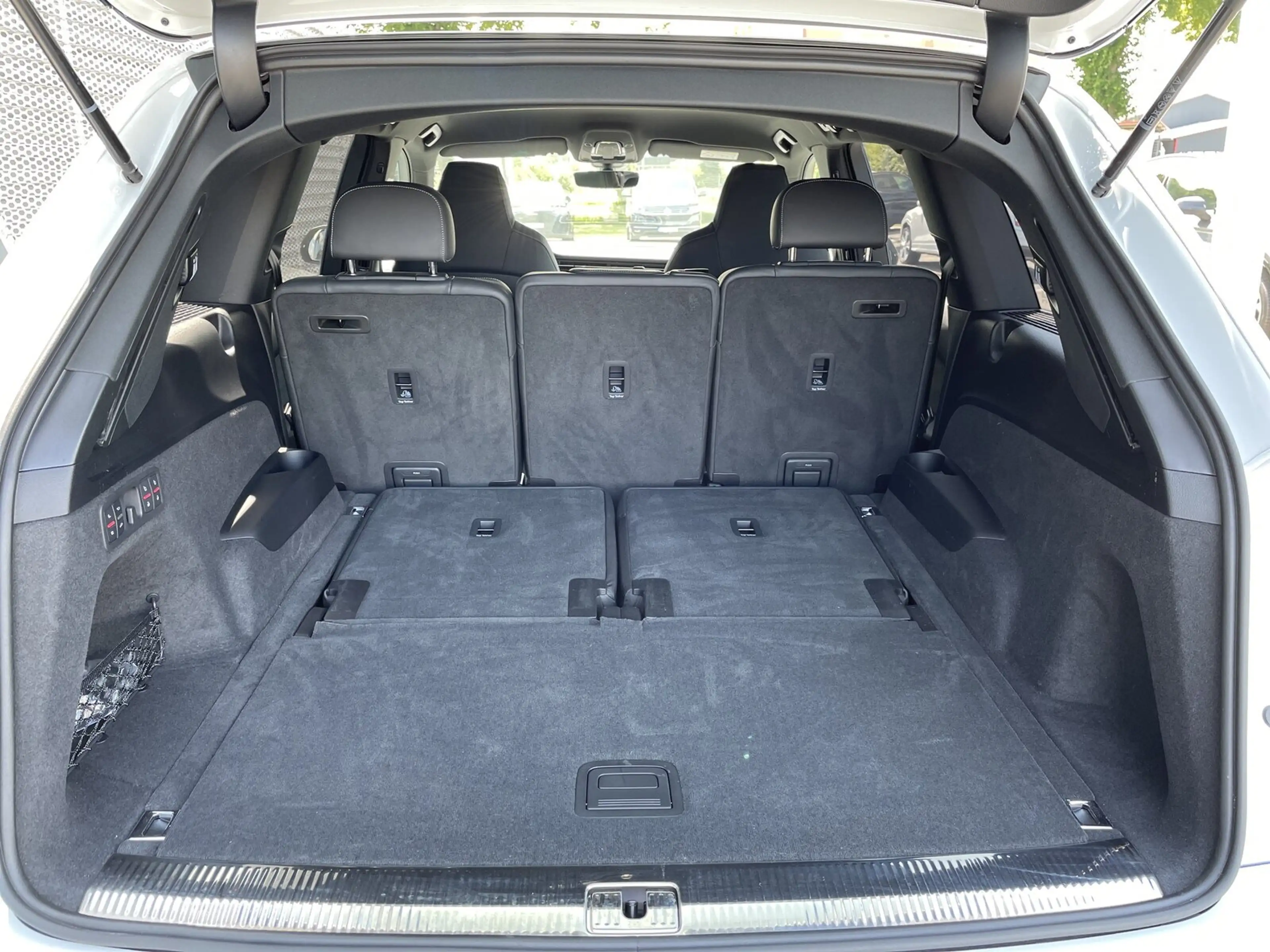 Audi Q7 55 TFSI quattro tiptronic S line Sportpaket — photo 12