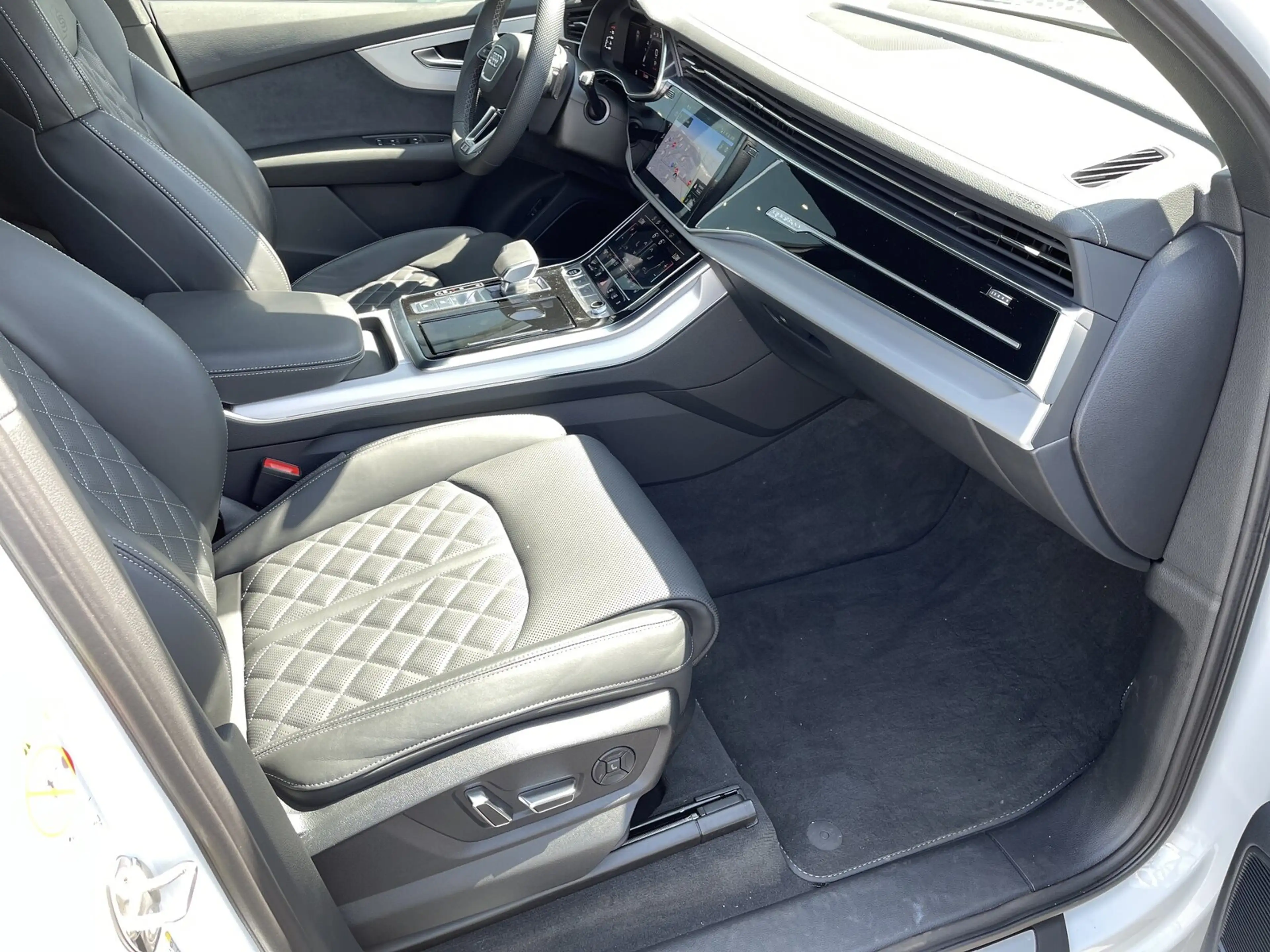 Audi Q7 55 TFSI quattro tiptronic S line Sportpaket — photo 13