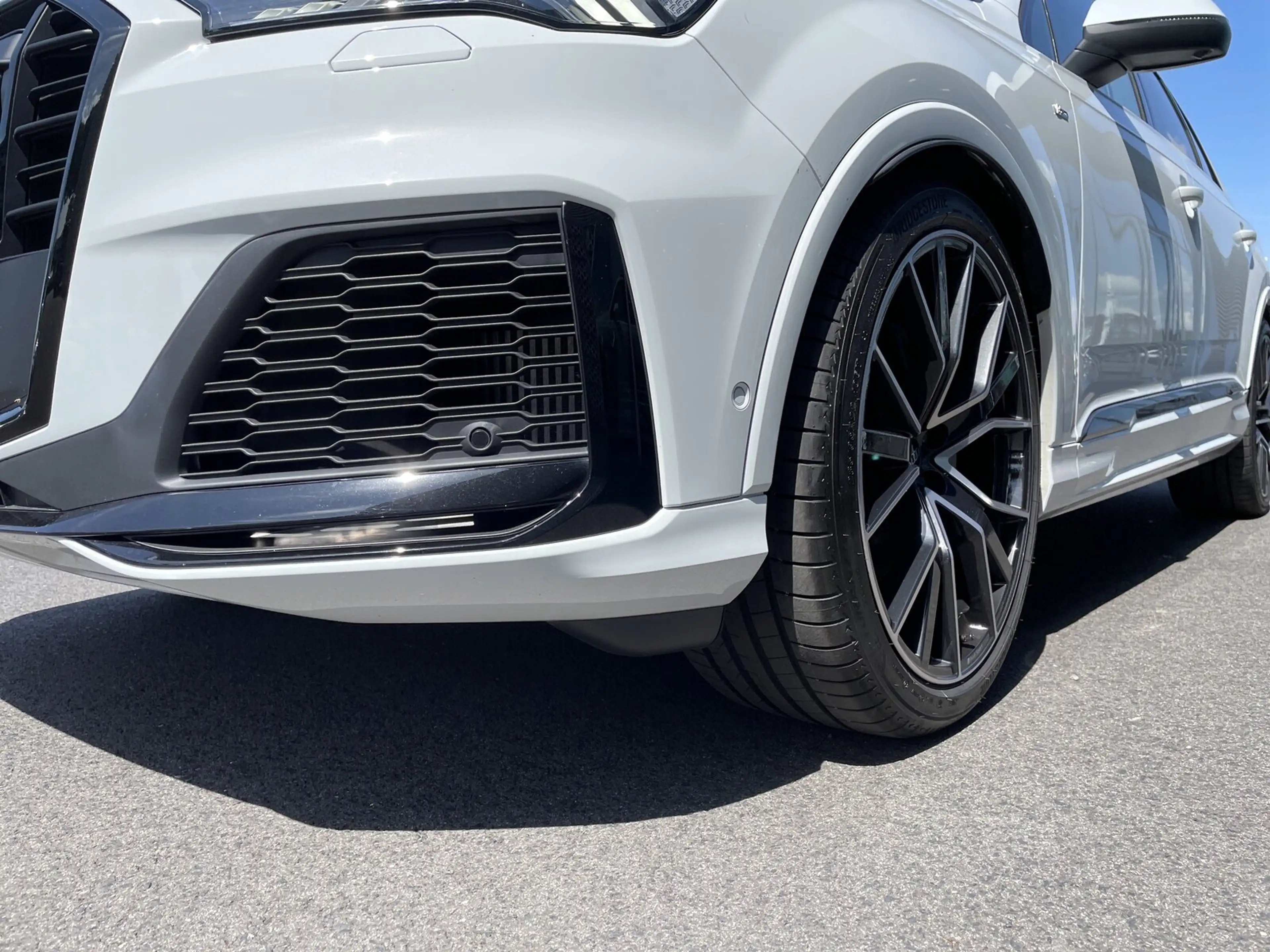 Audi Q7 55 TFSI quattro tiptronic S line Sportpaket — photo 5
