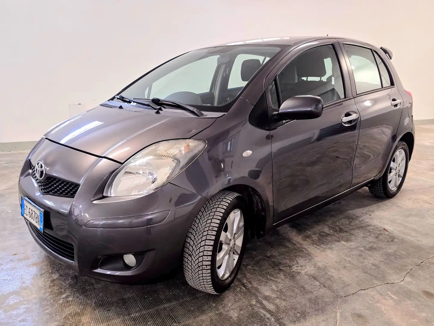 Toyota Yaris Yaris 5p 1.3 dual Sol Grigio - 1