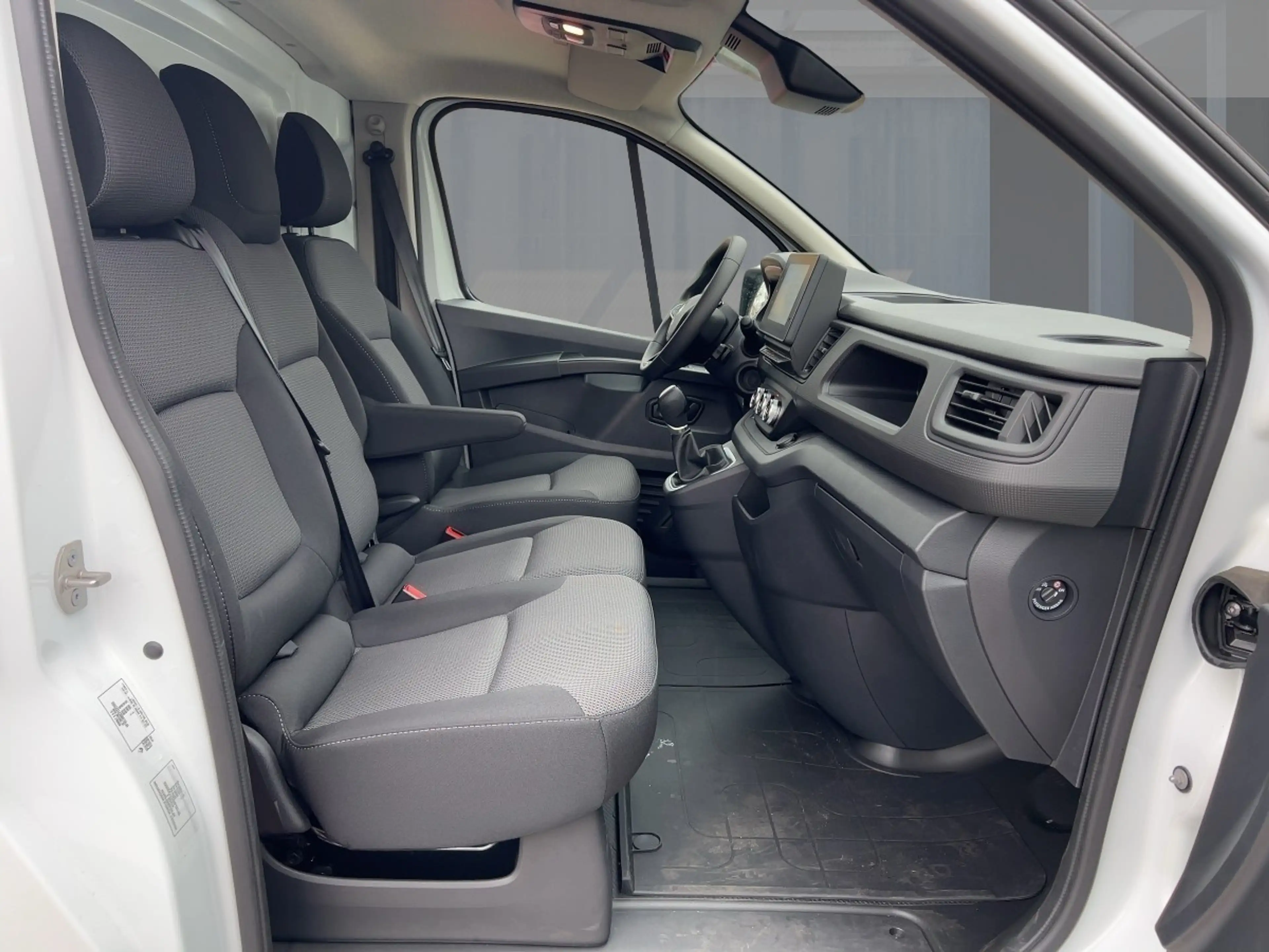 Renault Trafic E-TECH 100% elektrisch Kastenwagen L2H1 PDC — photo 7