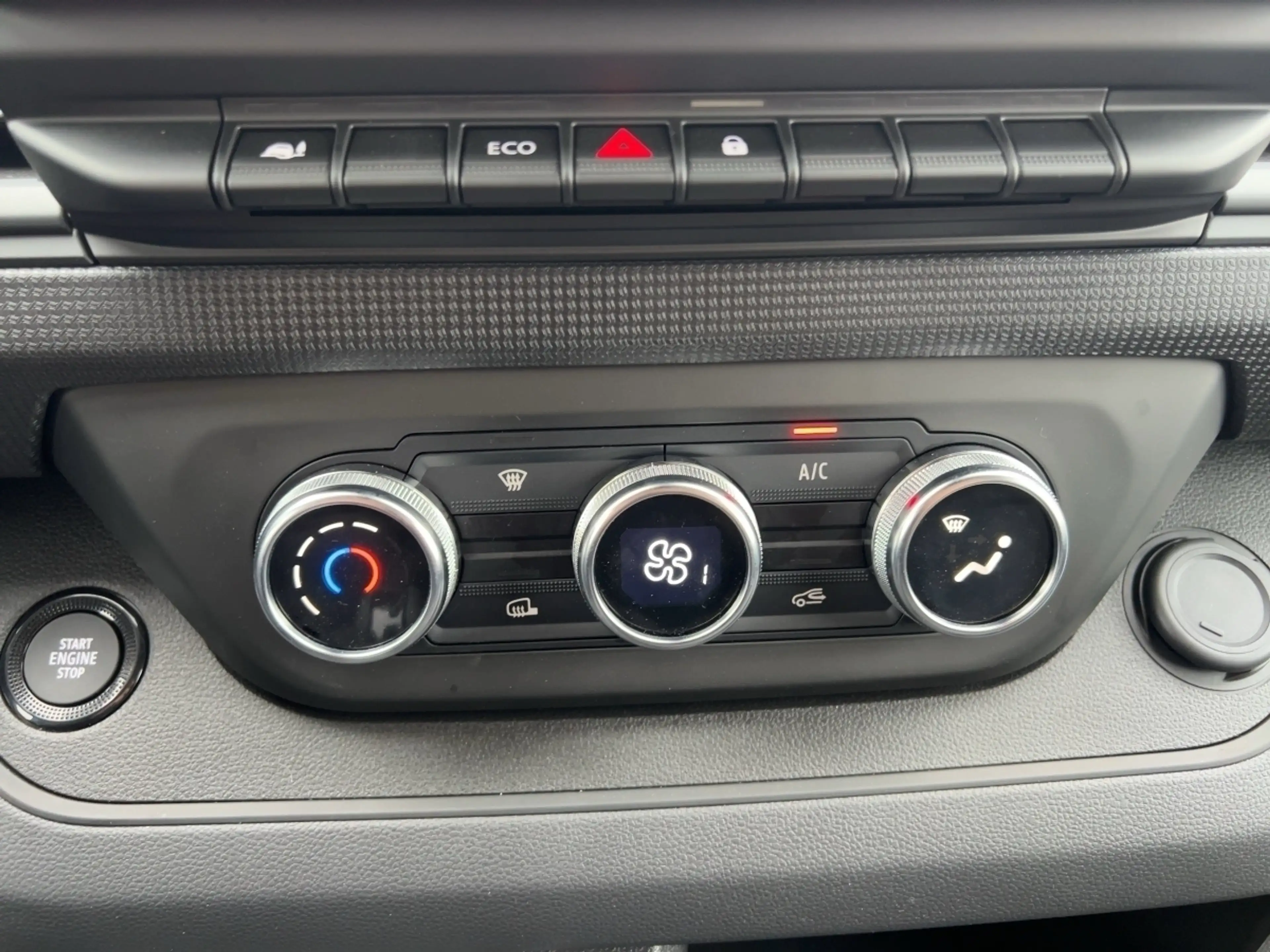 Renault Trafic E-TECH 100% elektrisch Kastenwagen L2H1 PDC — photo 15
